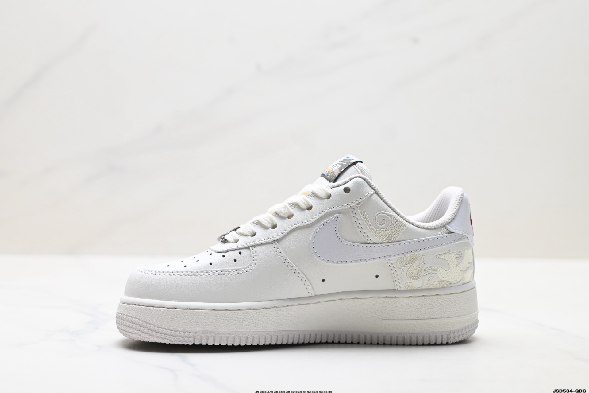 NIKE AIR FORCE 1‘07 IQ1119-011