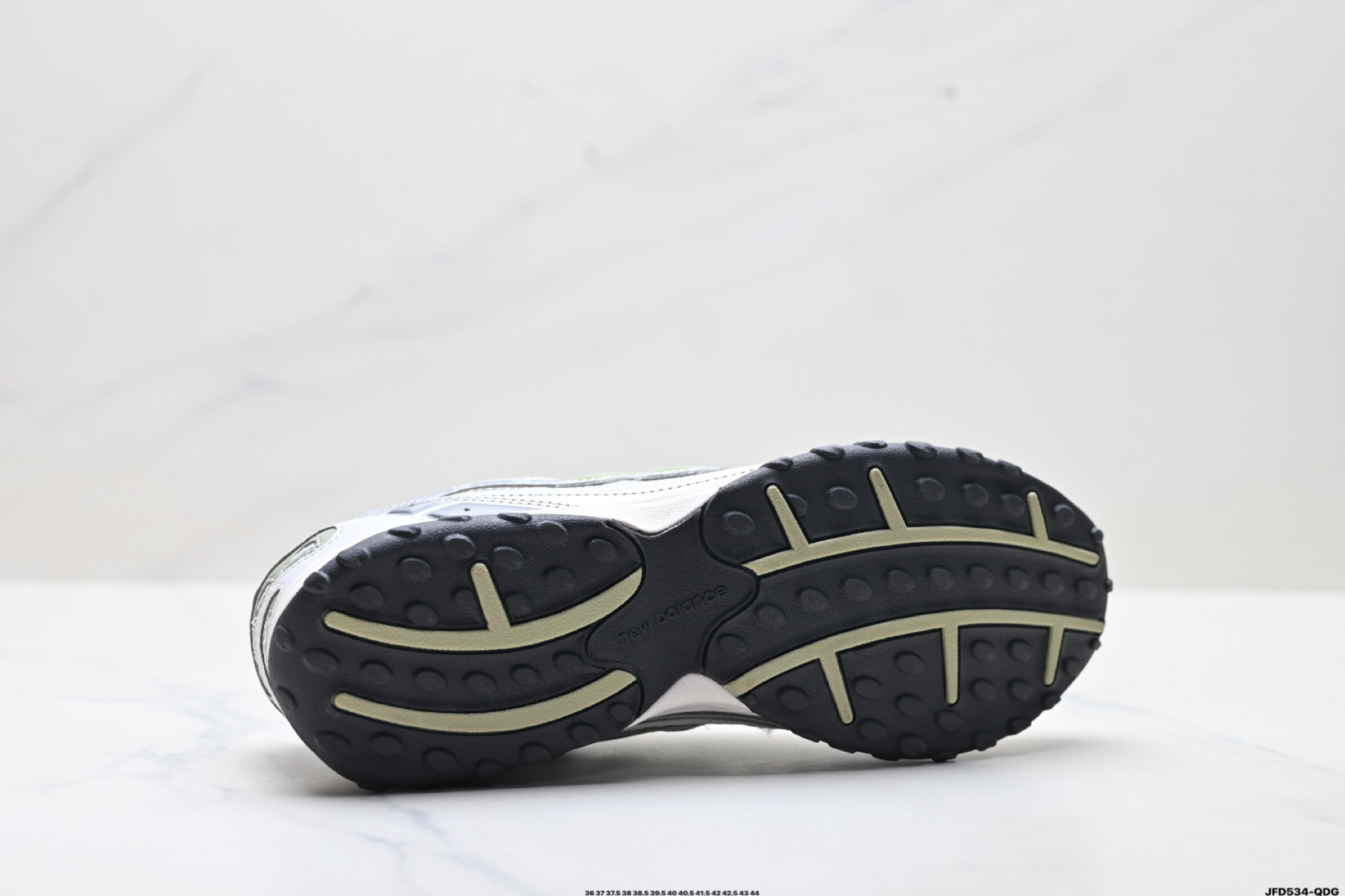 190 New Balance 204L系列 新百伦 薄底鞋 薄底皮质鞋带德训系 减震耐磨包裹性支撑轻便 低帮 生活休闲鞋 U204LSWB