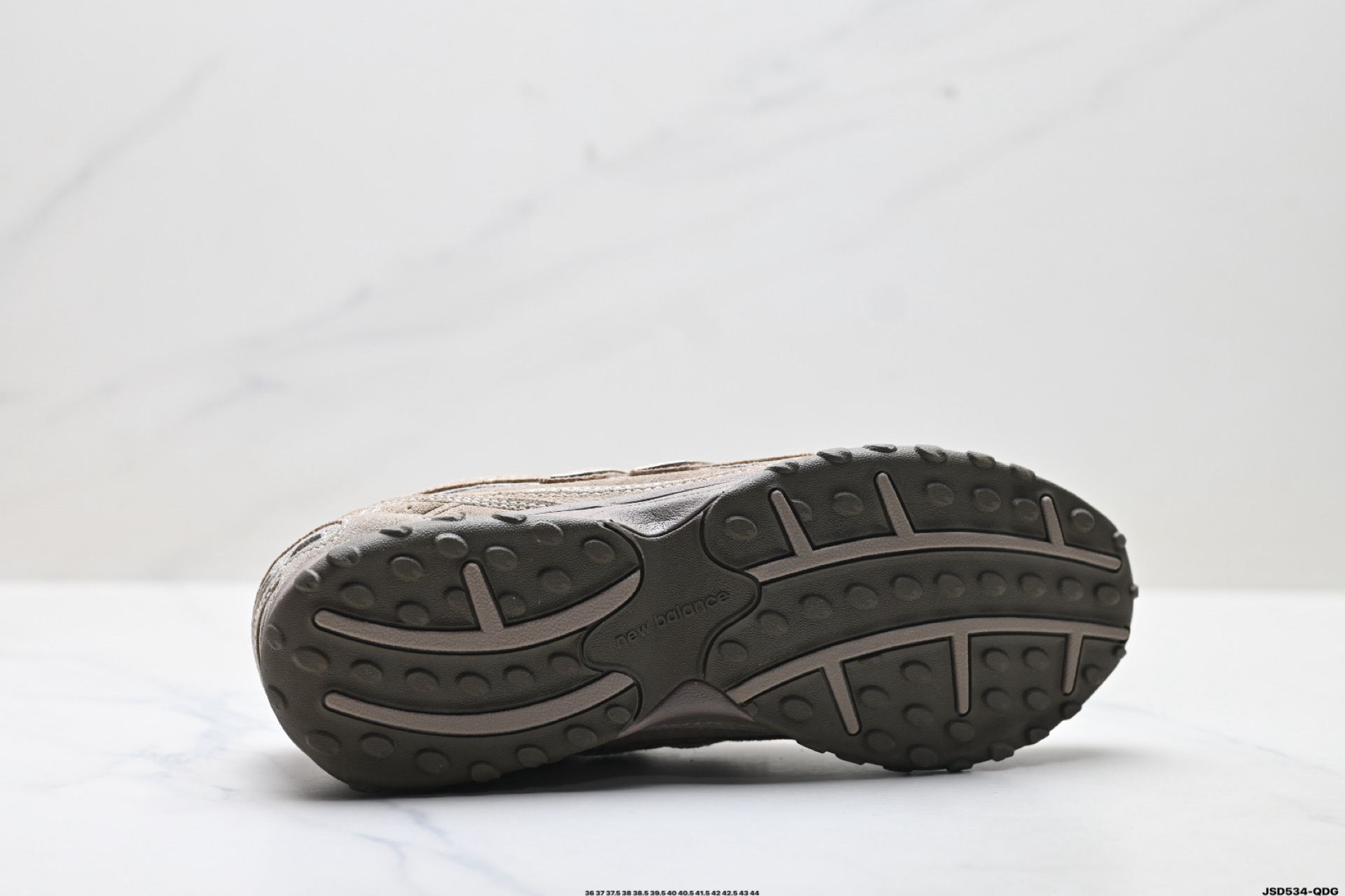 220 New Balance 204L系列 新百伦 薄底鞋 薄底皮质鞋带德训系 减震耐磨包裹性支撑轻便 低帮 生活休闲鞋 U204LMMA