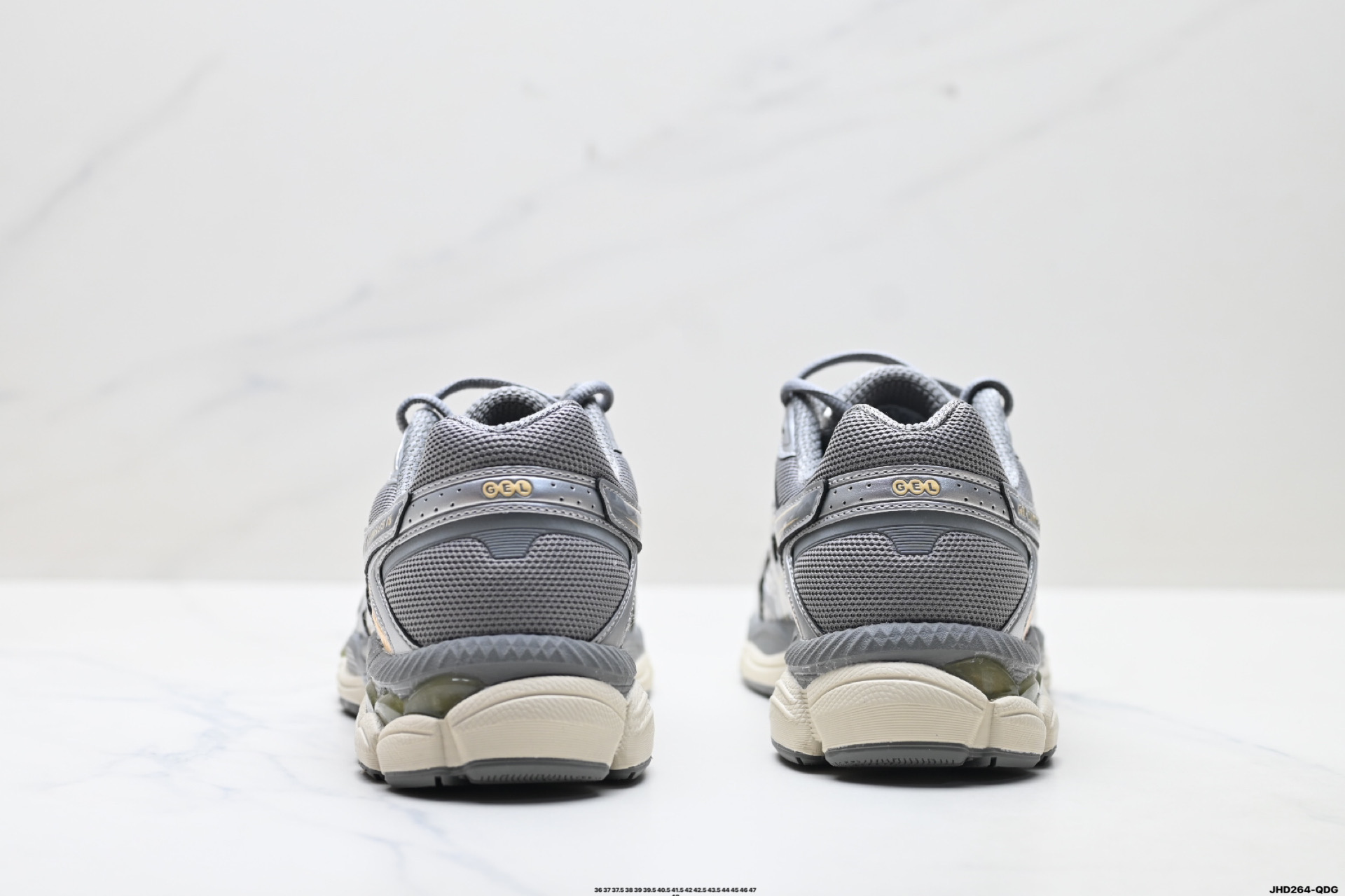 210 Asics Gel-Cumulus 16 亚瑟士 防滑耐磨 休闲运动鞋 1203A733-101