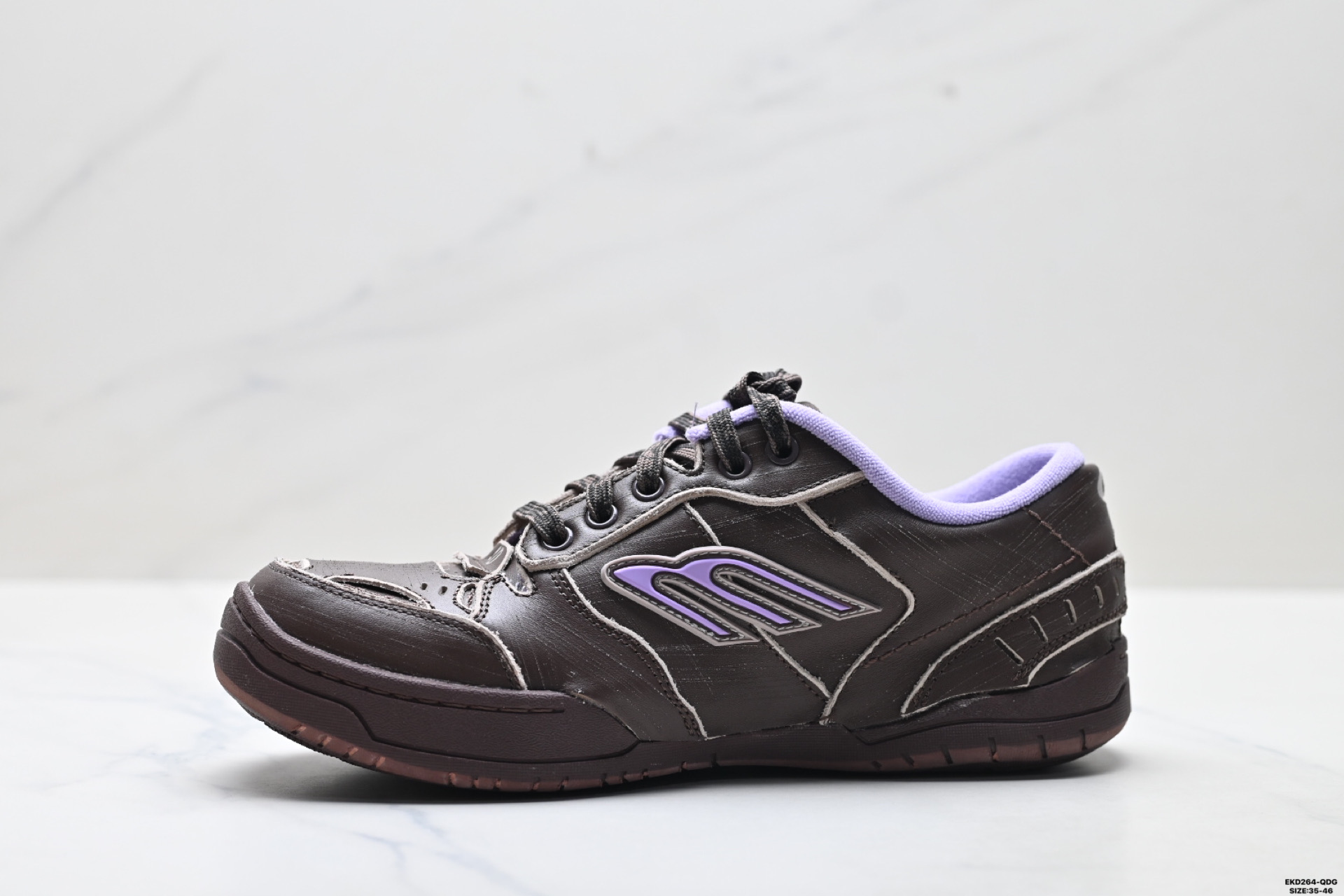 410 Balenciaga巴黎世家 Hamptons Worn-Out 圆头系带做旧低帮板鞋 841763 WCURS 2050