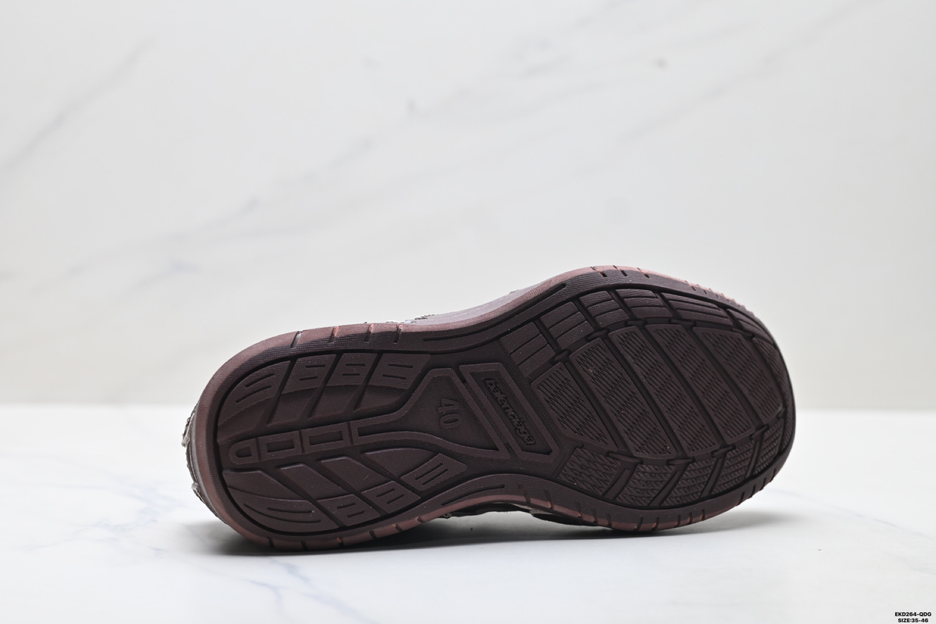 410 Balenciaga巴黎世家 Hamptons Worn-Out 圆头系带做旧低帮板鞋 841763 WCURS 2050