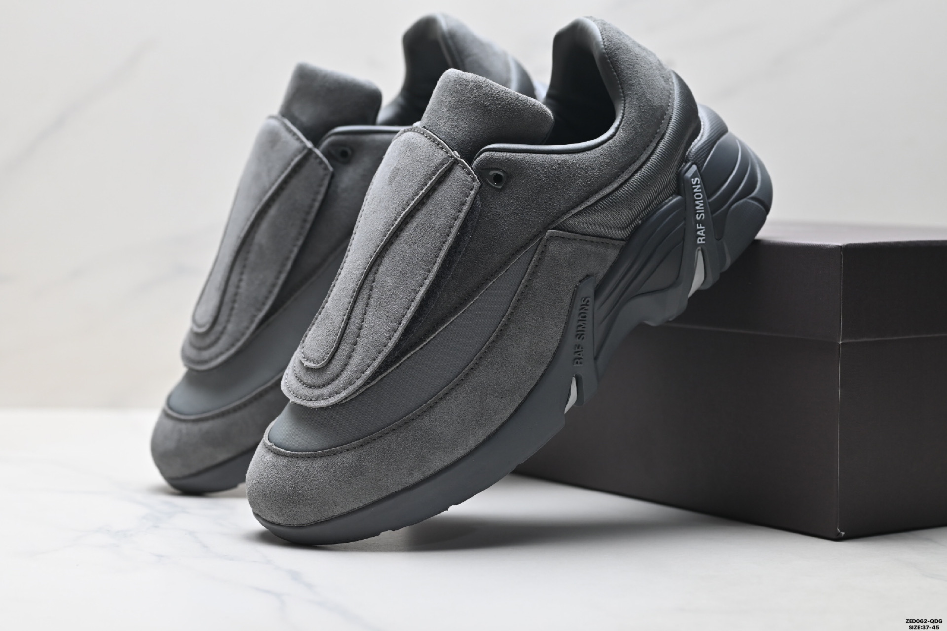 280 RAF SIMONS CYLON-21 潮流运动 织物皮革 圆头系带 低帮休闲鞋 HR740001L-2959