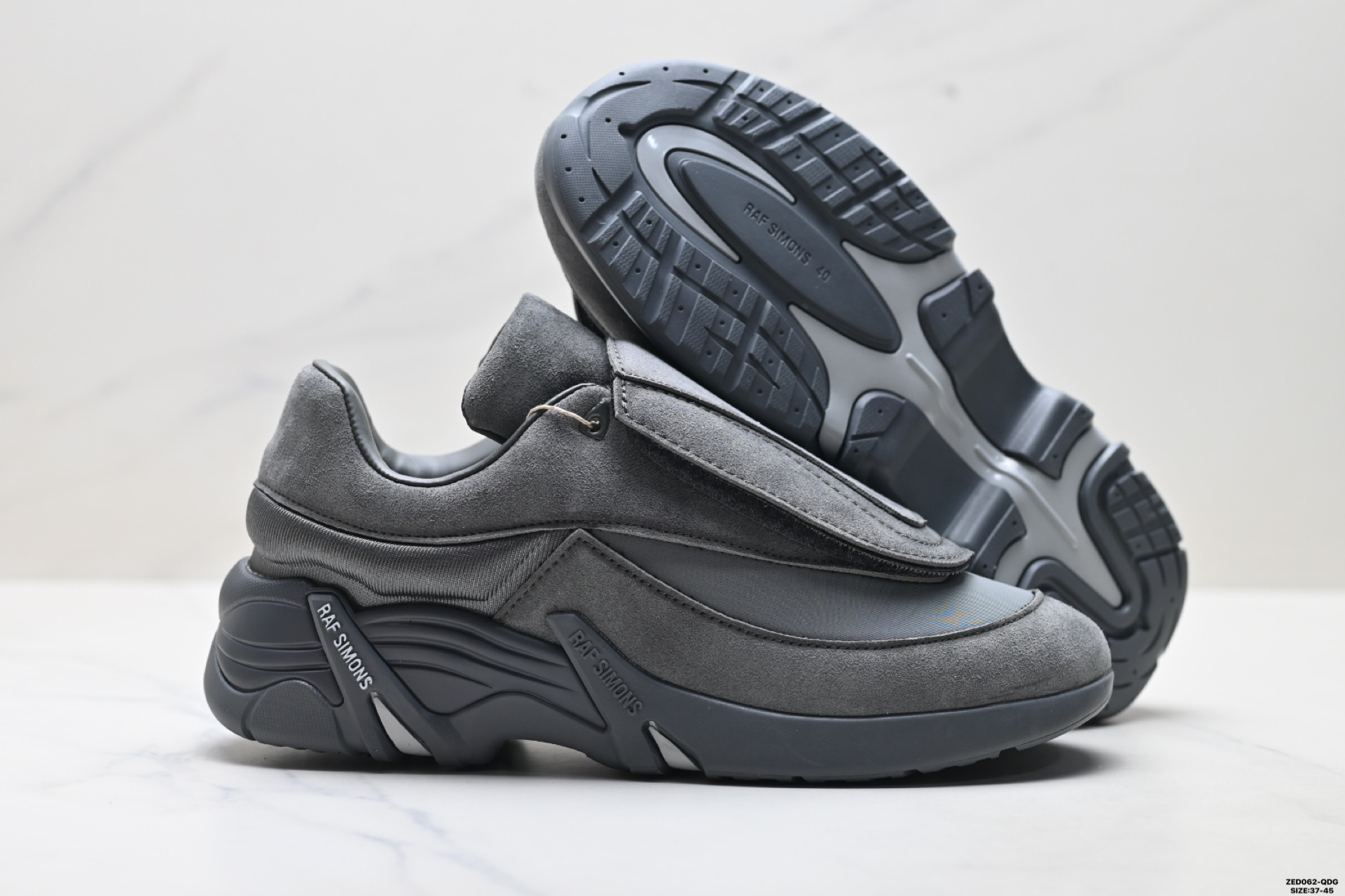 280 RAF SIMONS CYLON-21 潮流运动 织物皮革 圆头系带 低帮休闲鞋 HR740001L-2959