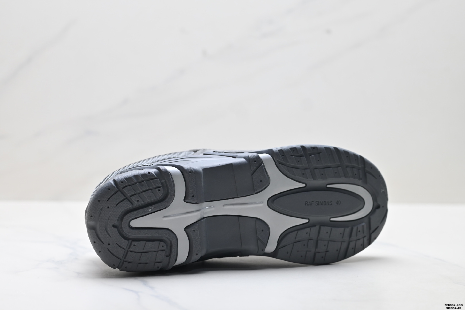 280 RAF SIMONS CYLON-21 潮流运动 织物皮革 圆头系带 低帮休闲鞋 HR740001L-2959