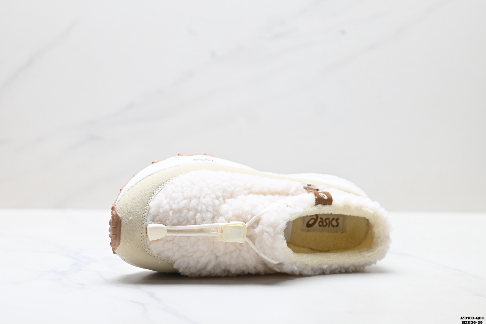 Asics Gel-Sonoma WT 亚瑟士 泰迪毛毛拖 时尚复古 一脚蹬减震 保暖休闲鞋 1203B036-100