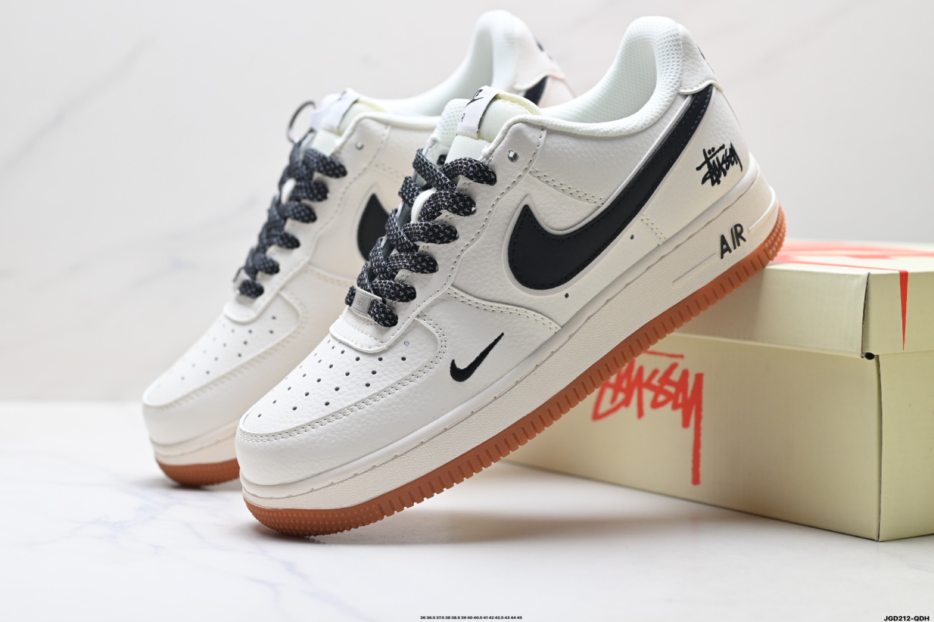 NIKE AIR FORCE 1‘07 LV8 XZ6188-339
