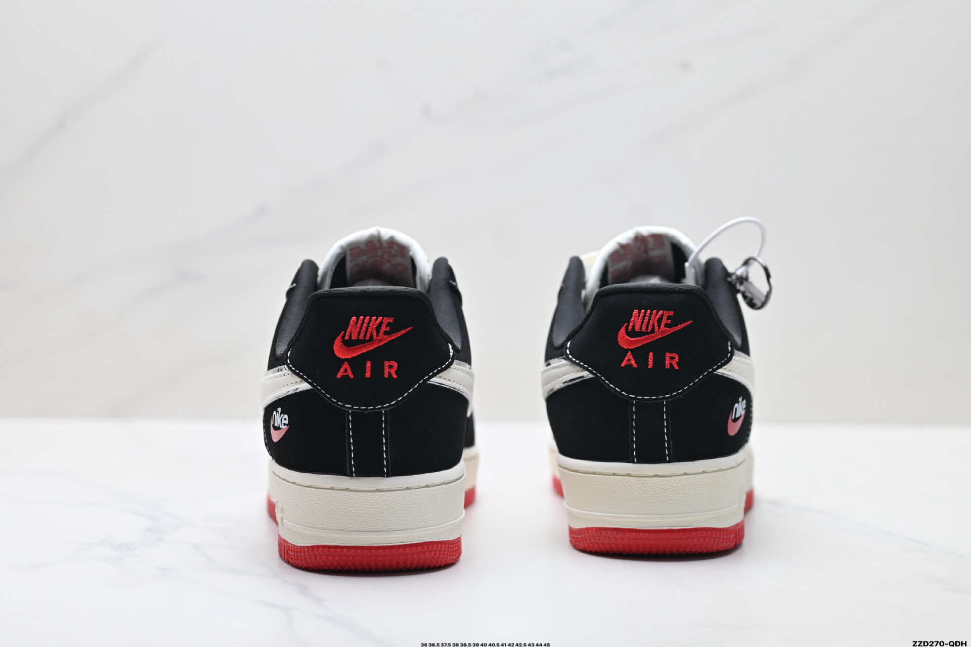 NIKE AIR FORCE 1‘07 LV8 DF0188-118