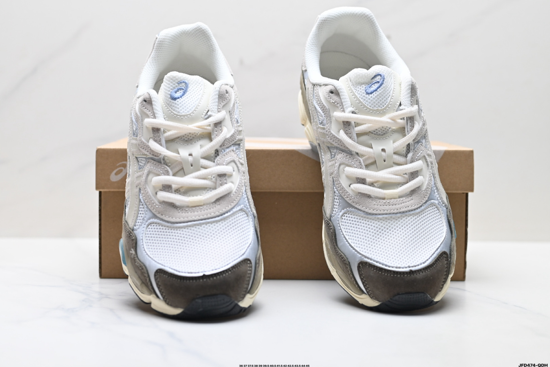 190 ASICS GEL-NYC 亚瑟士 透气网眼鞋面 配合部分合成革材质 采用全新AHAR+橡胶材质 更加耐磨 1203A383-103