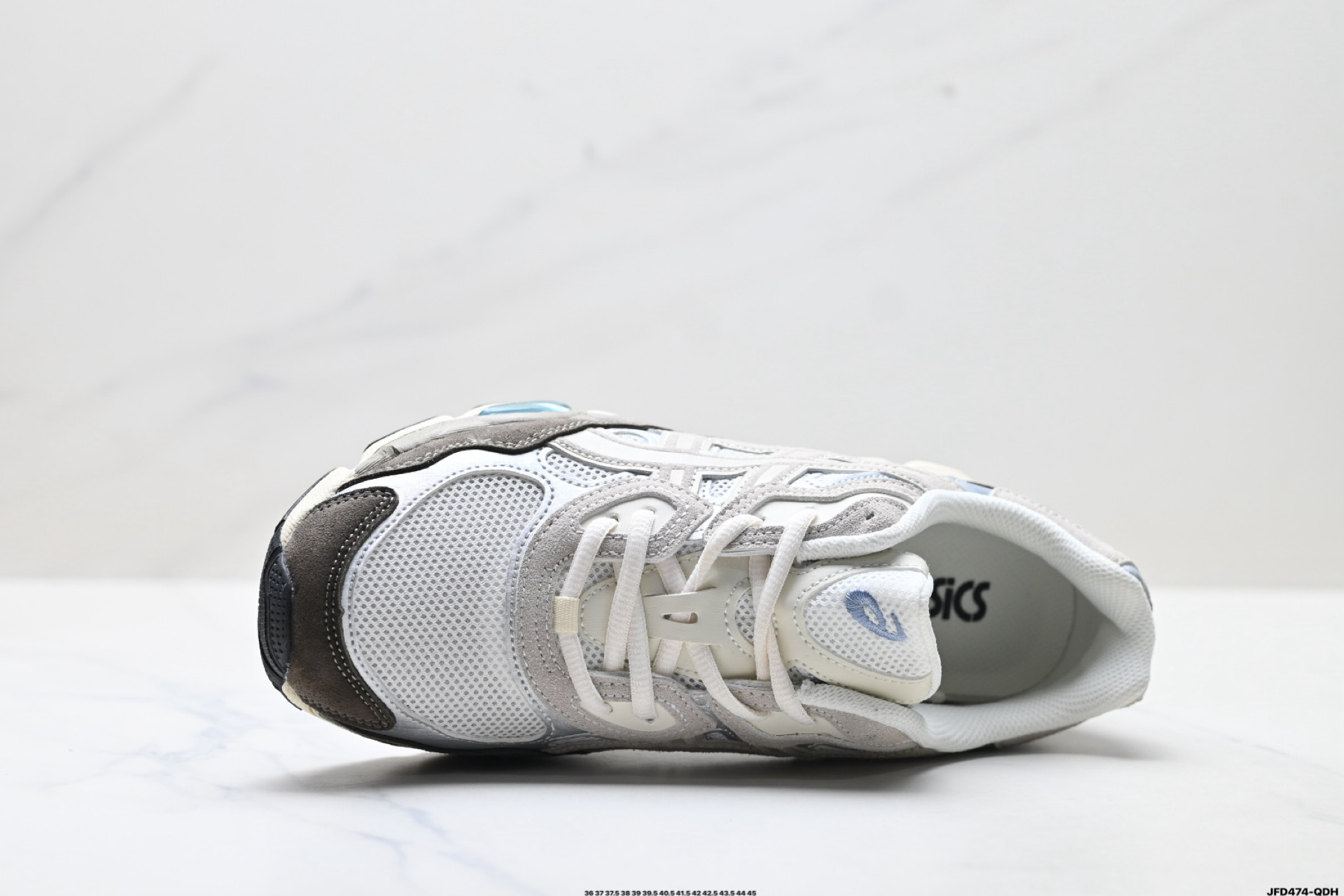 190 ASICS GEL-NYC 亚瑟士 透气网眼鞋面 配合部分合成革材质 采用全新AHAR+橡胶材质 更加耐磨 1203A383-103