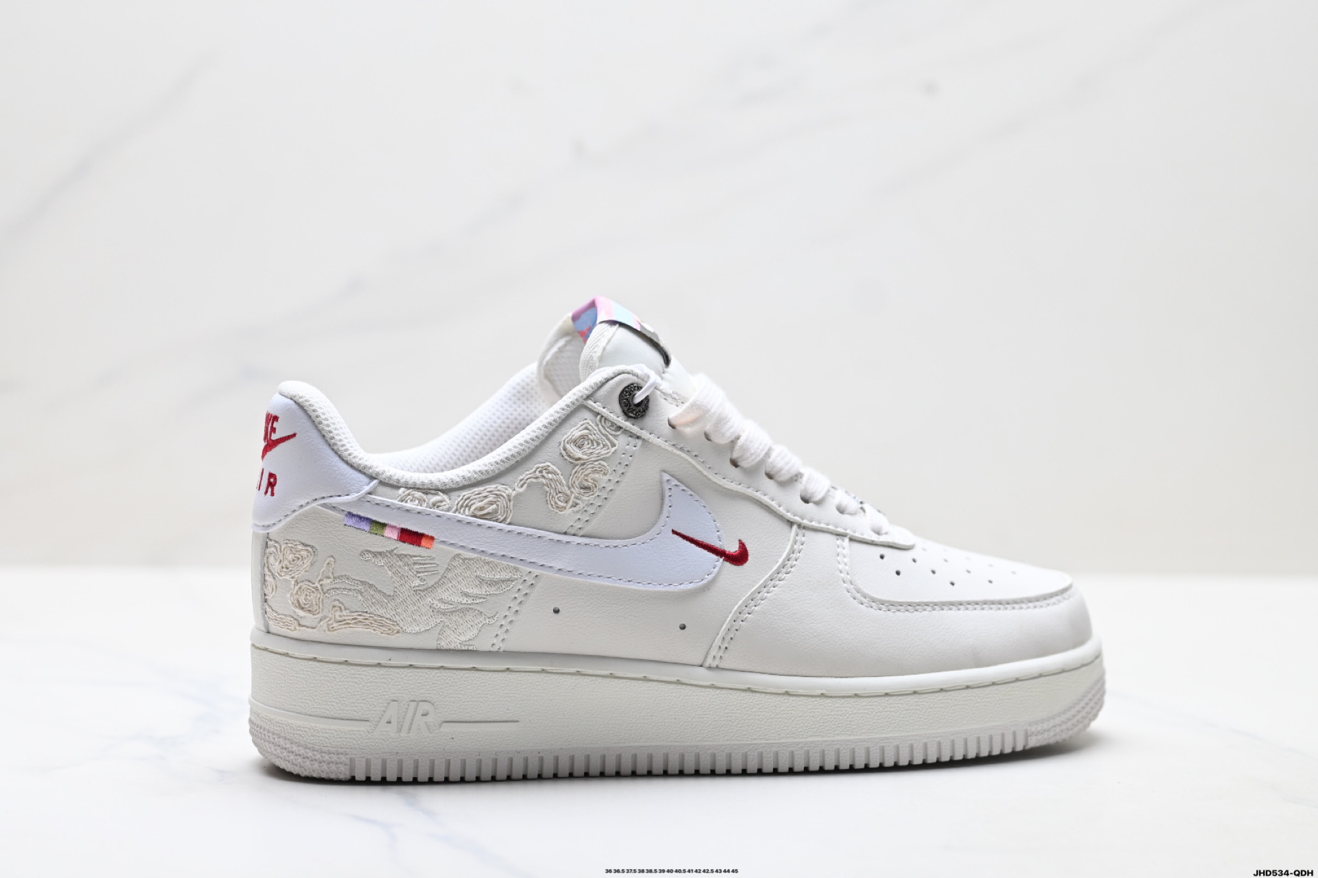 NIKE AIR FORCE 1‘07 LV8 IQ1119-011