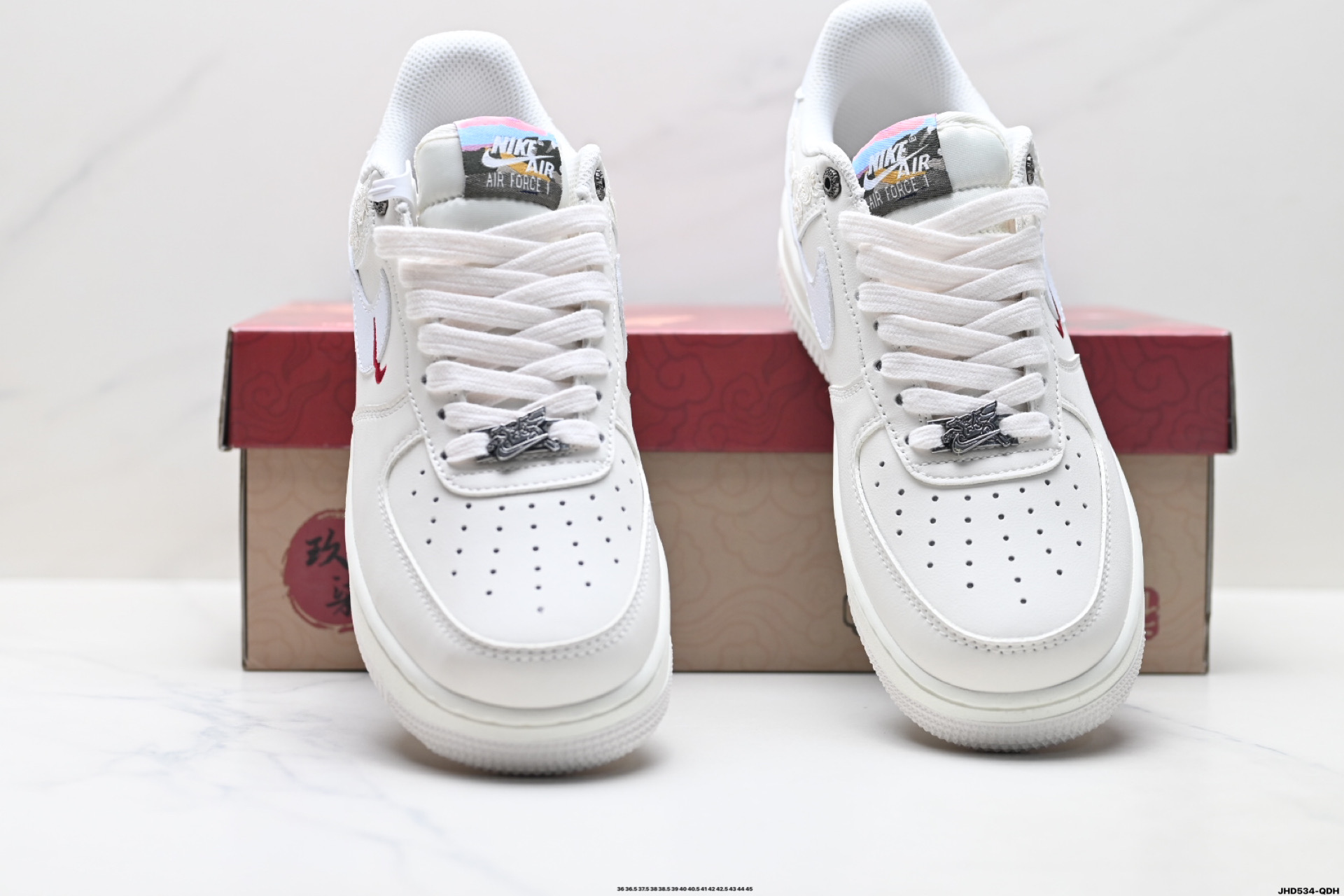 NIKE AIR FORCE 1‘07 LV8 IQ1119-011