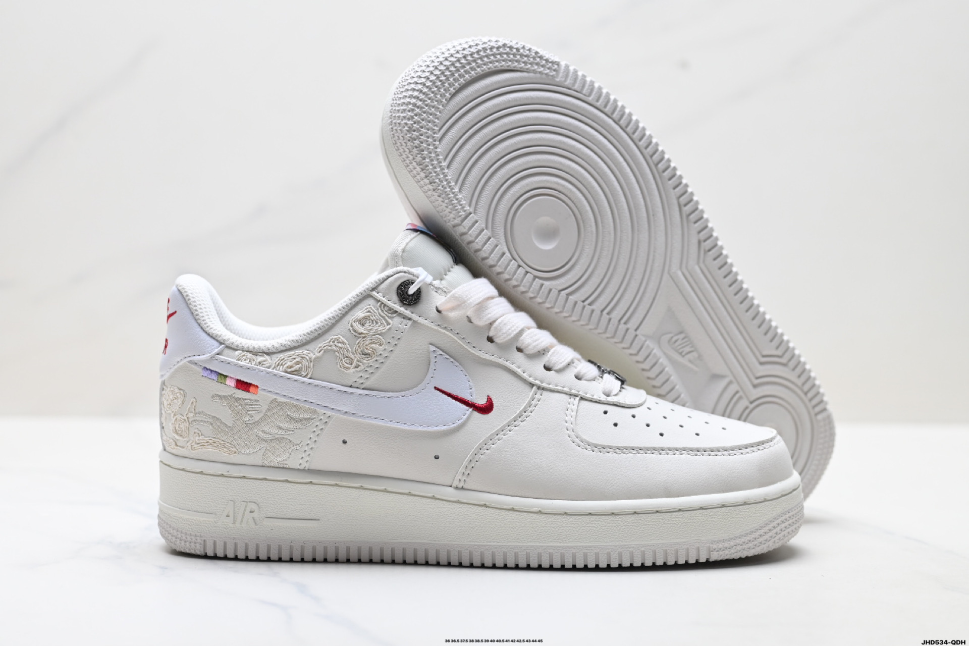 NIKE AIR FORCE 1‘07 LV8 IQ1119-011