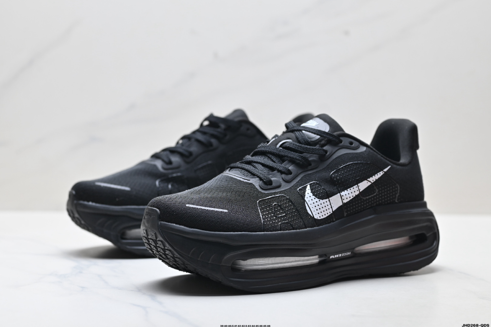 Nike VOMERO PREMIUM 耐克 舒适减震防滑 低帮跑步鞋 HQ2050-558