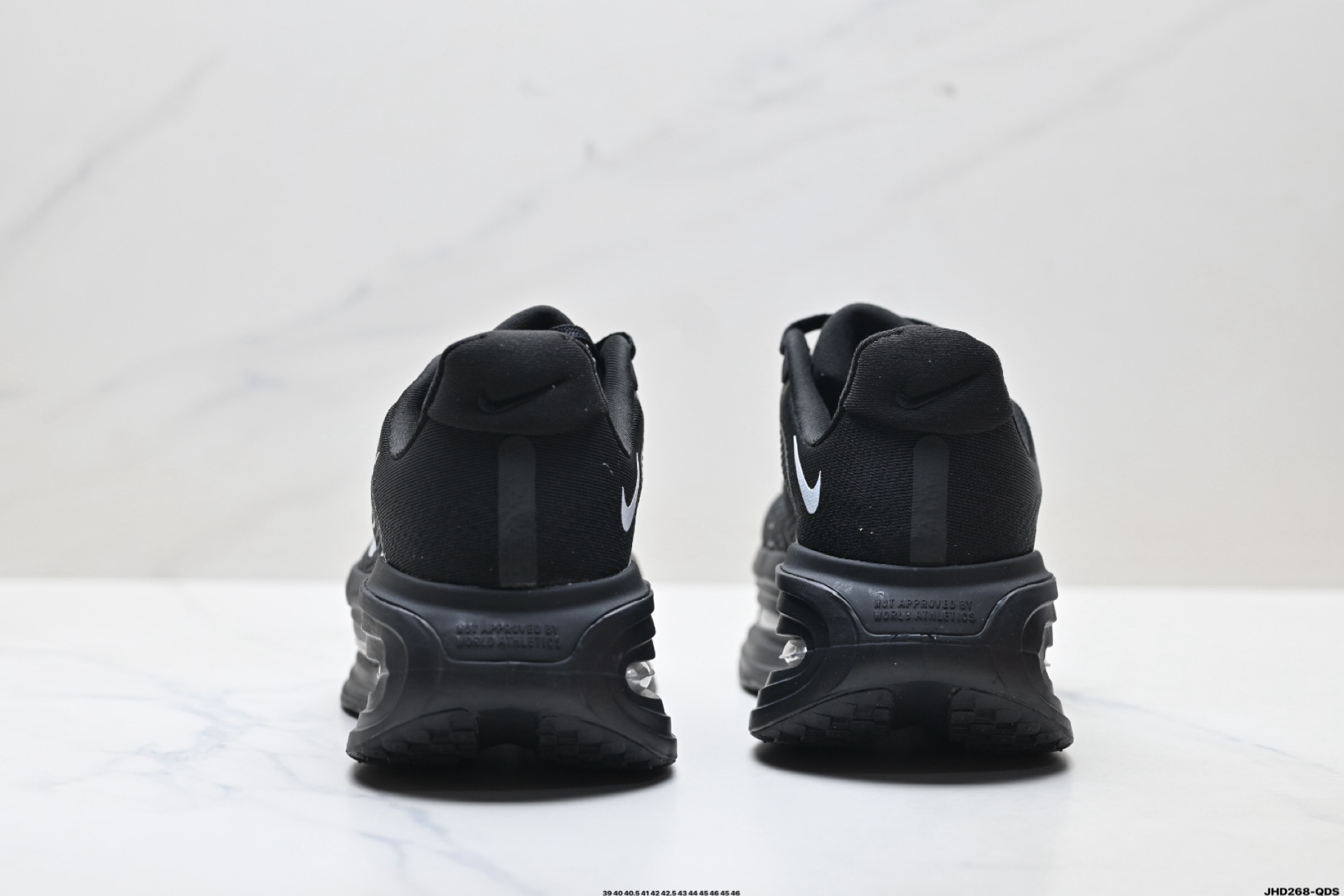 Nike VOMERO PREMIUM 耐克 舒适减震防滑 低帮跑步鞋 HQ2050-558