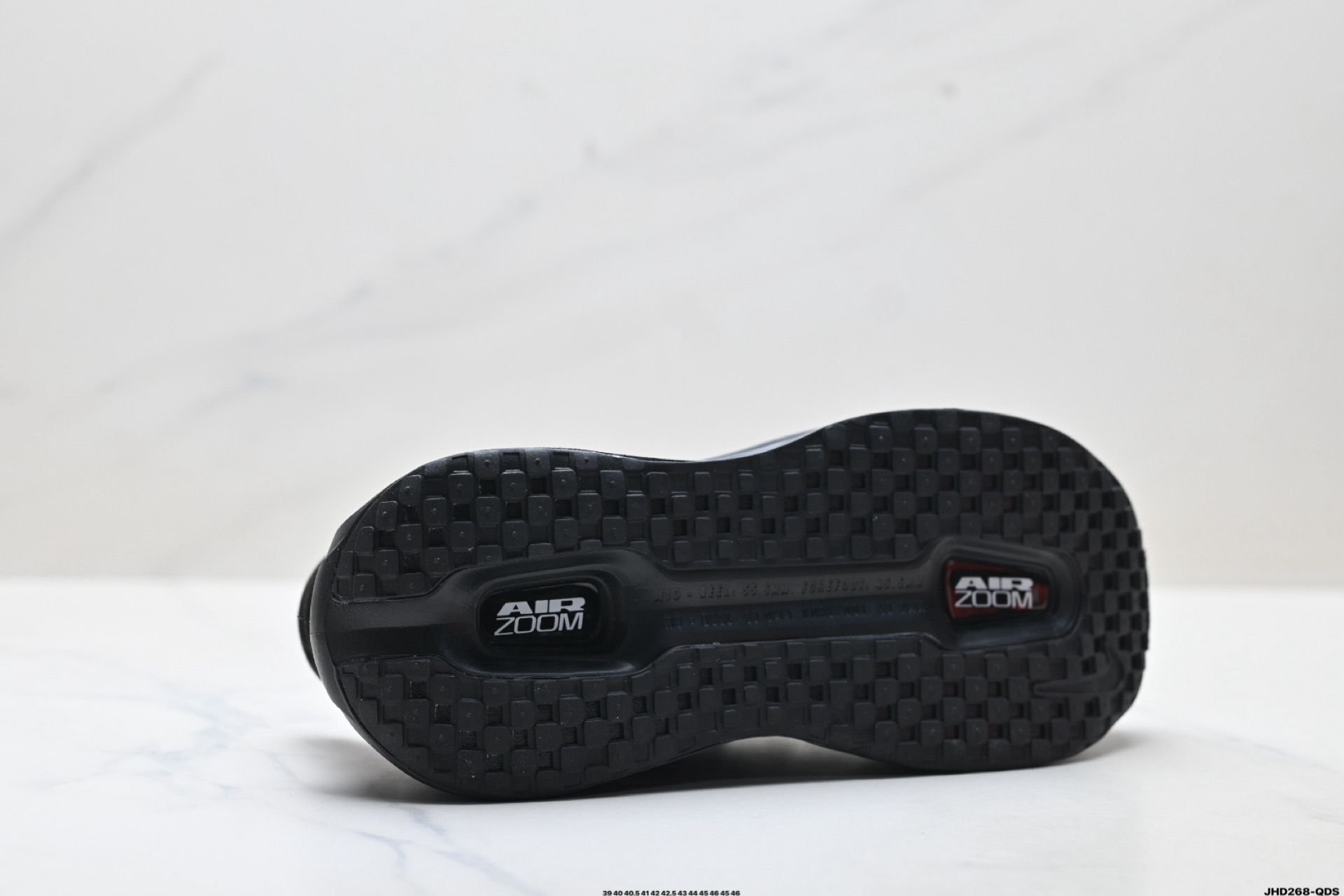 Nike VOMERO PREMIUM 耐克 舒适减震防滑 低帮跑步鞋 HQ2050-558