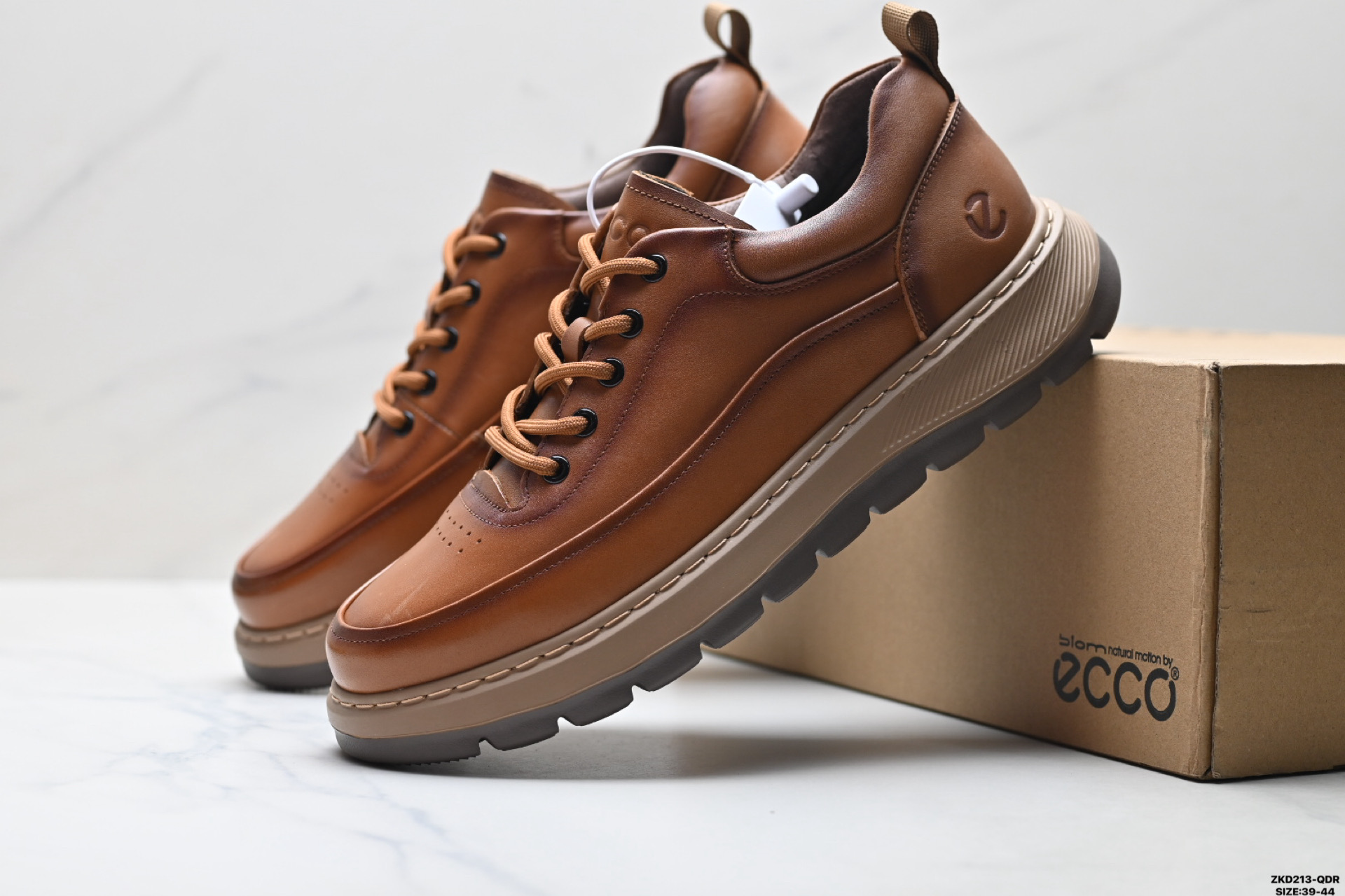 Ecco爱步 BIOM AEX 舒适时尚 简约时尚 减震防滑 低帮休闲鞋 875825-262