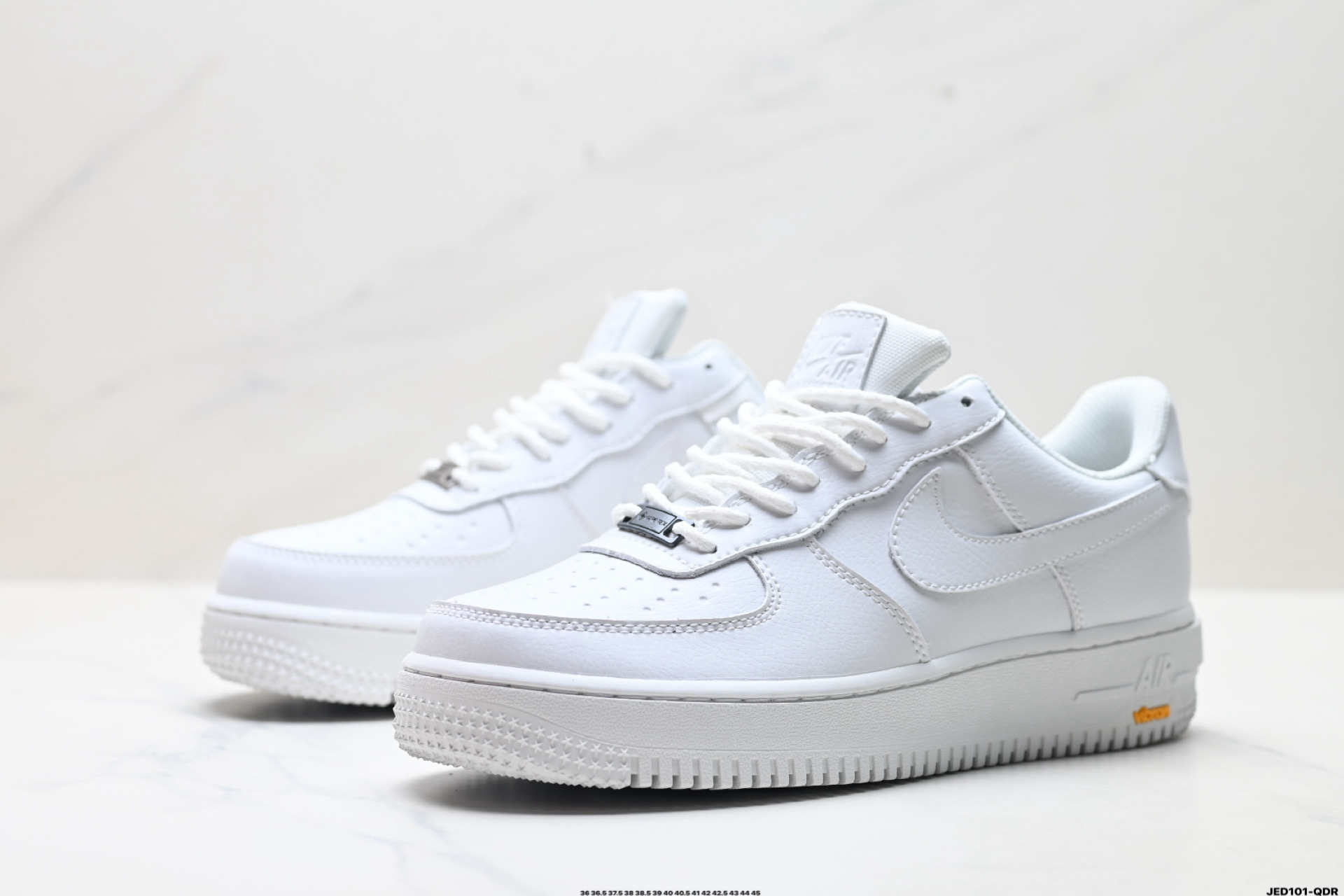 耐克Nike AIR FORCE 1’07空军一号低帮百搭休闲运动板鞋 HV5953-100
