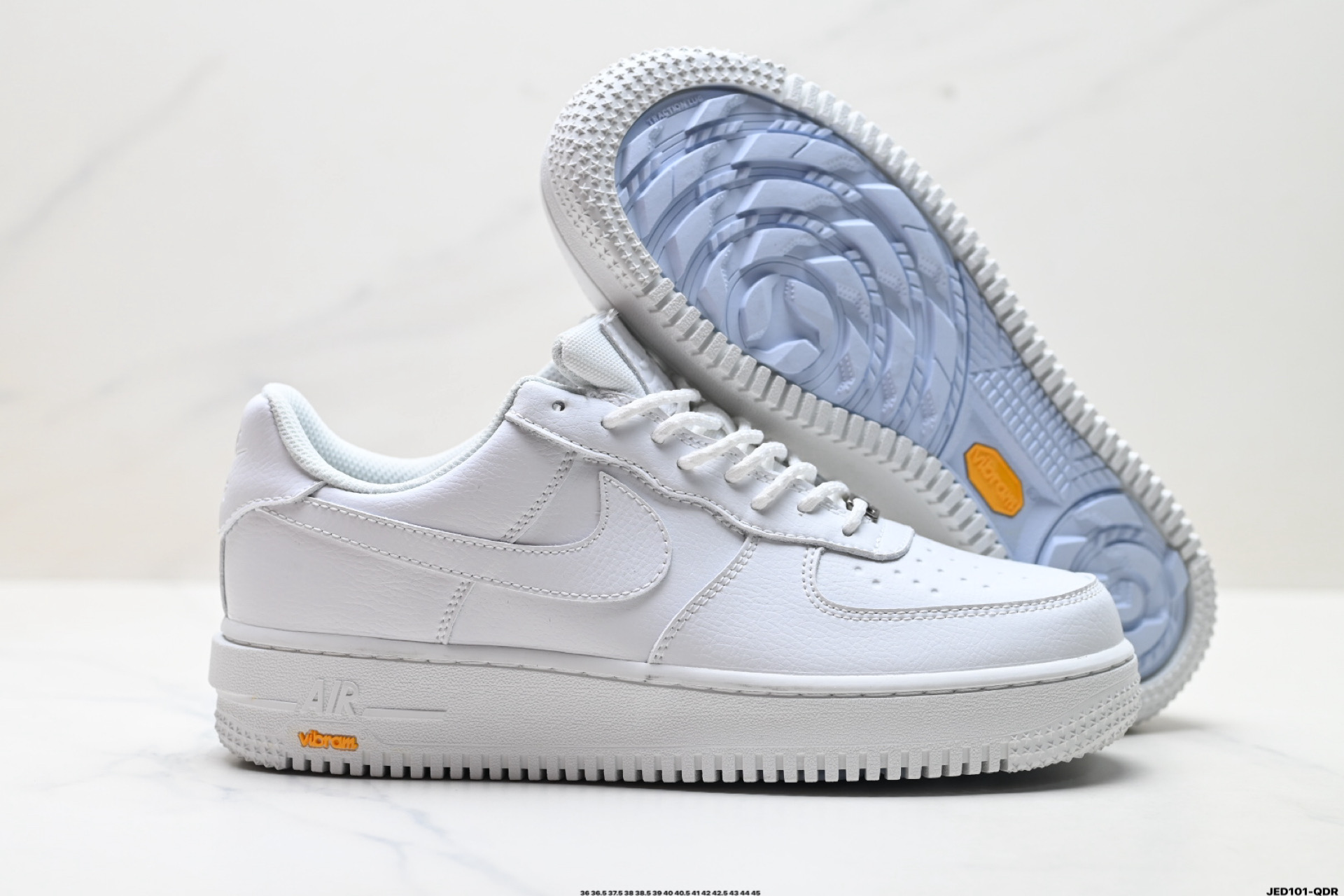 耐克Nike AIR FORCE 1’07空军一号低帮百搭休闲运动板鞋 HV5953-100
