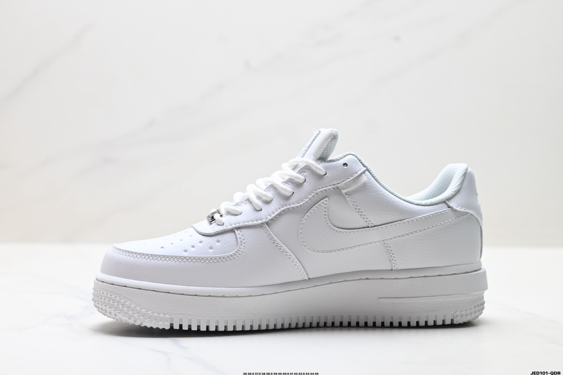 耐克Nike AIR FORCE 1’07空军一号低帮百搭休闲运动板鞋 HV5953-100