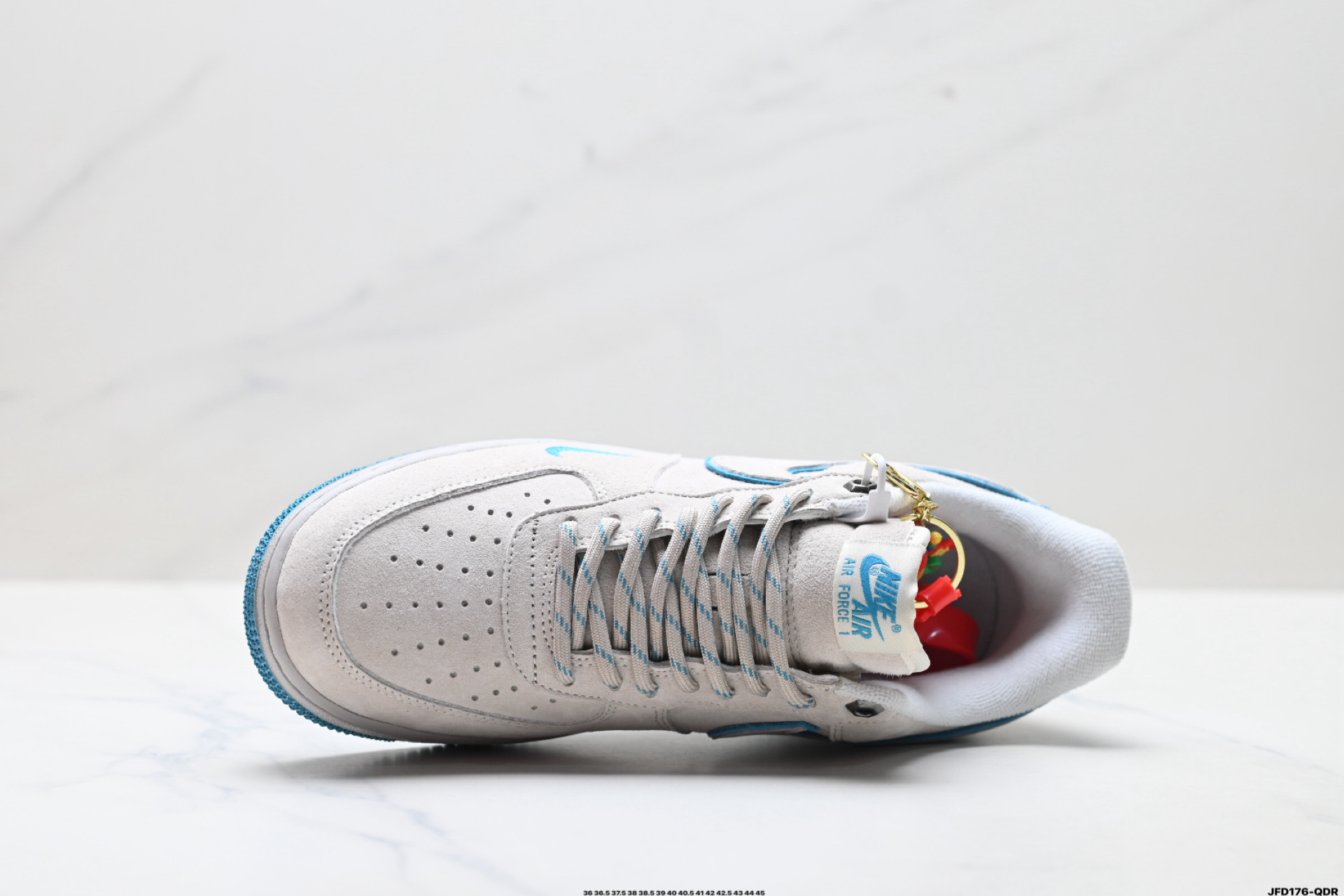 NIKE AIR FORCE 1‘07 LV8 DY9867-109