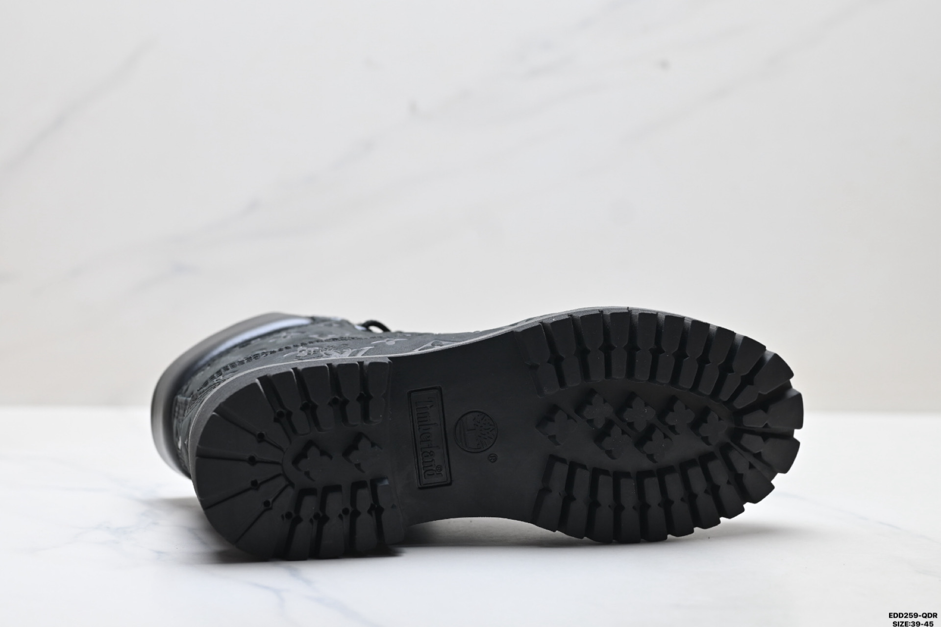 Timberland添柏岚 × LOUIS VUITTON路易威登 牛皮革 6英寸满印老花圆头系带