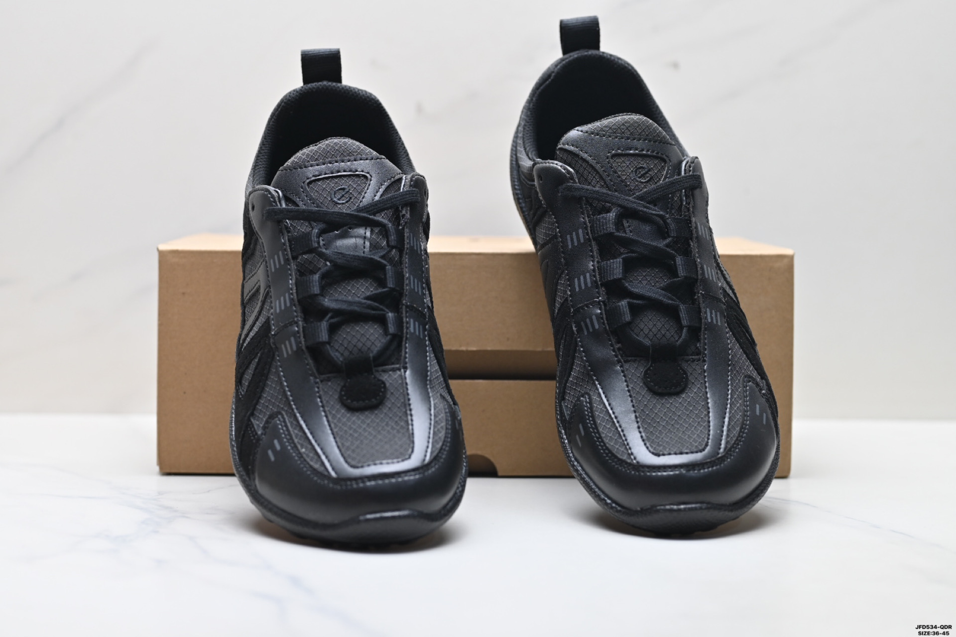 Ecco爱步 BIOM LITE W 舒适百搭户外时尚 低帮生活休闲鞋 802433-604