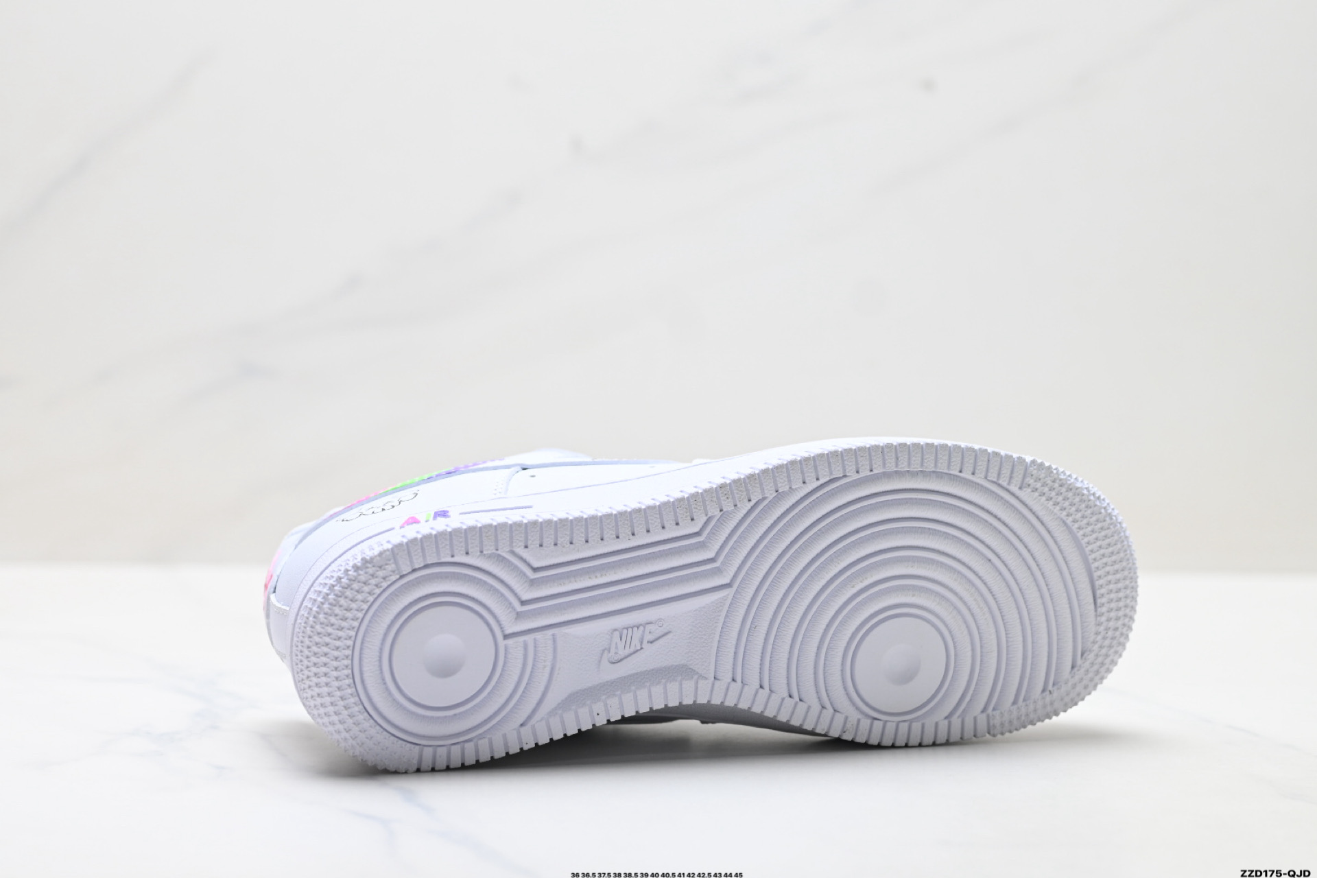 NIKE AIR FORCE 1‘07 LV8 XS1958-620