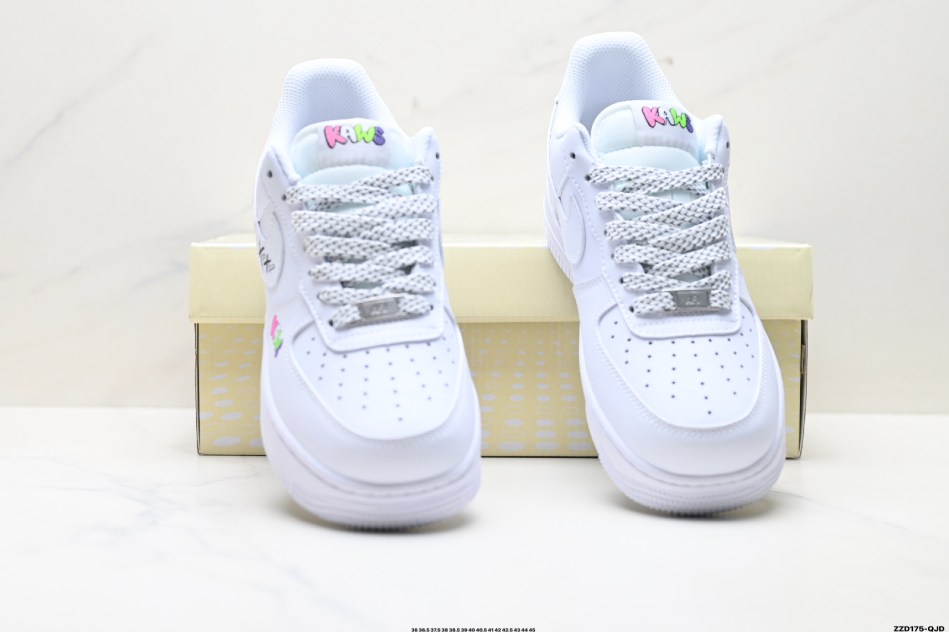 NIKE AIR FORCE 1‘07 LV8 XS1958-620