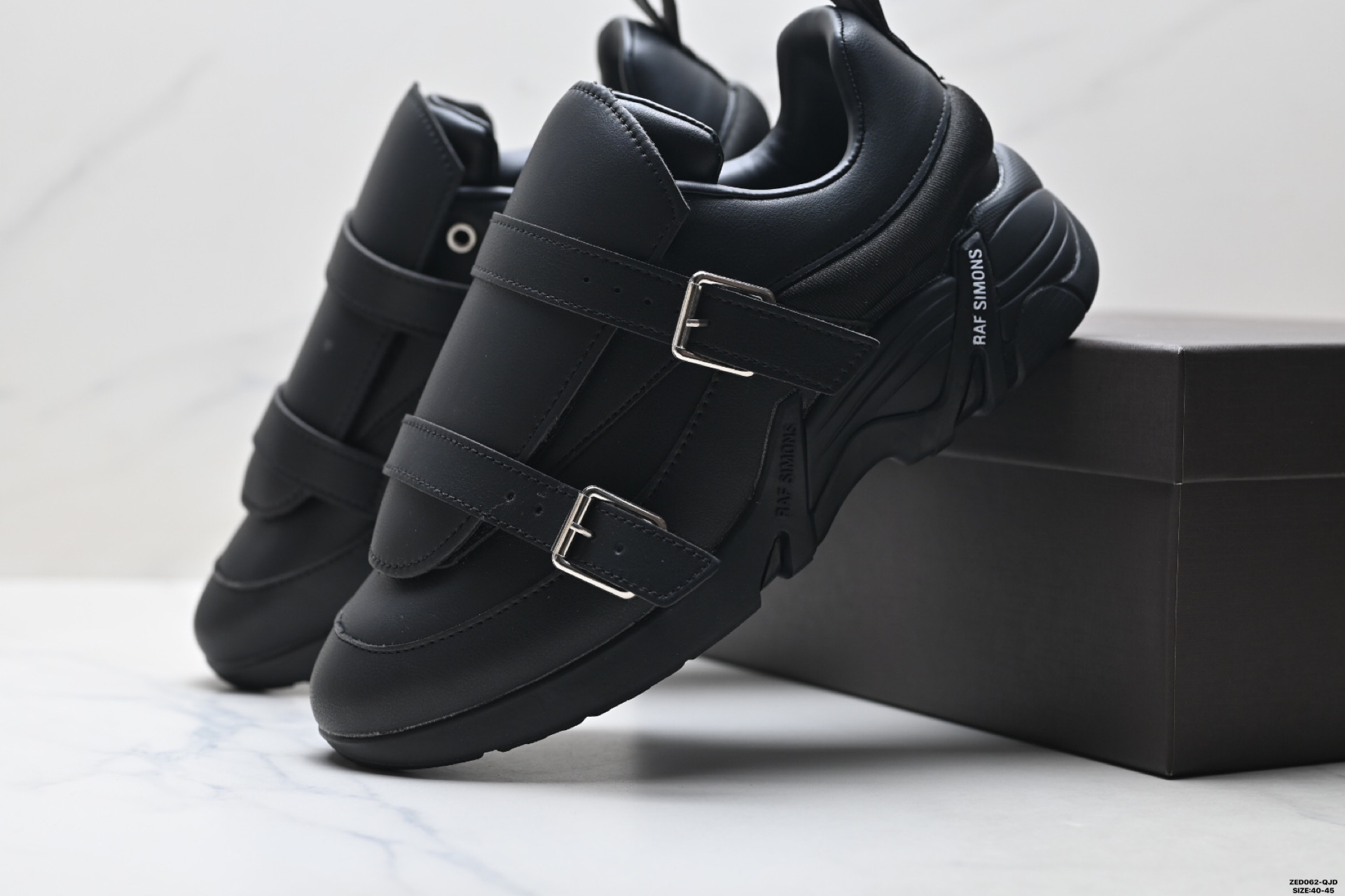 280 RAF SIMONS CYLON-21 潮流运动 织物皮革 圆头系带 低帮休闲鞋 HR740004L-0003