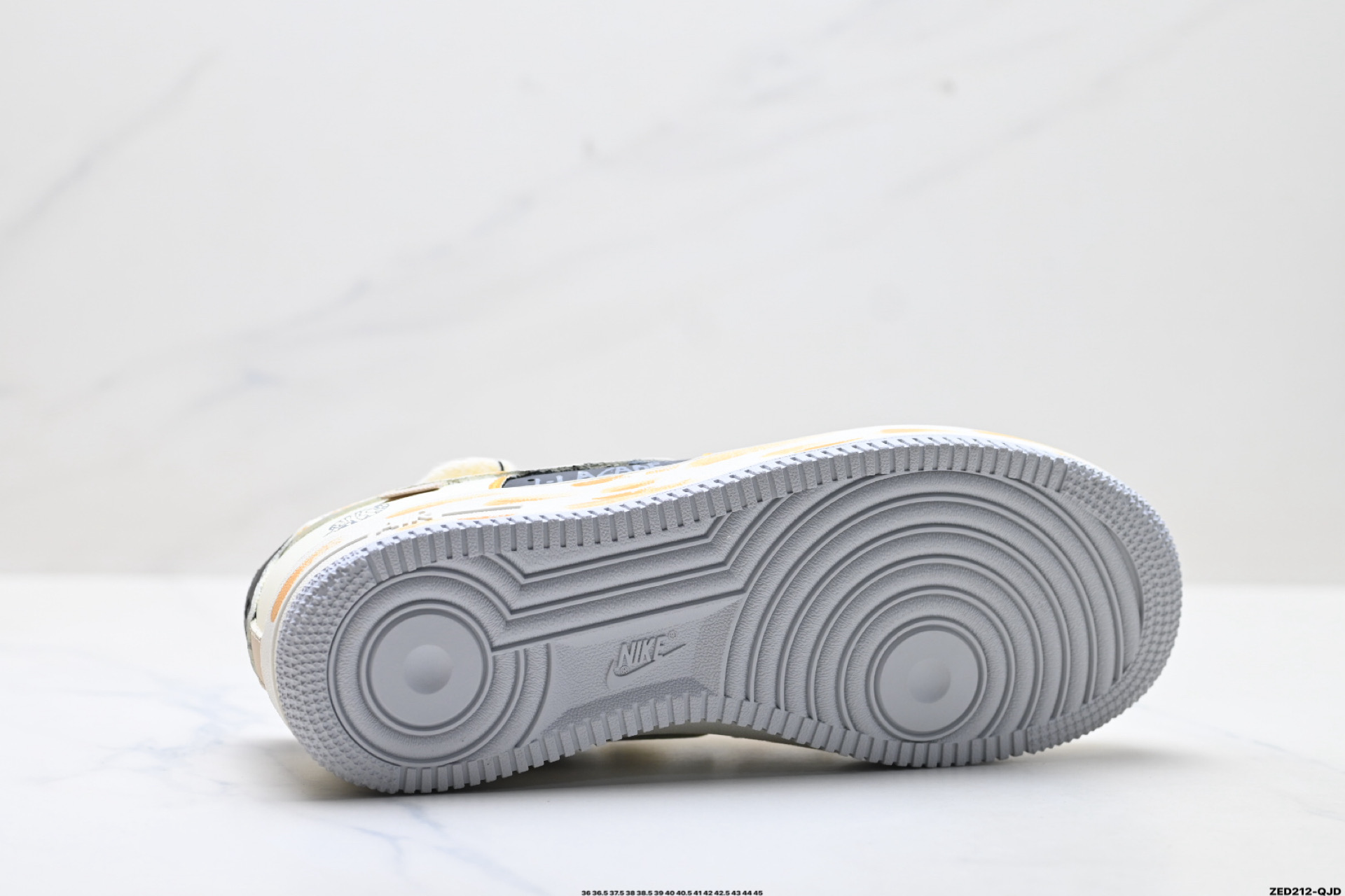 280 NIKE AIR FORCE 1‘07 LV8 DB3301-101