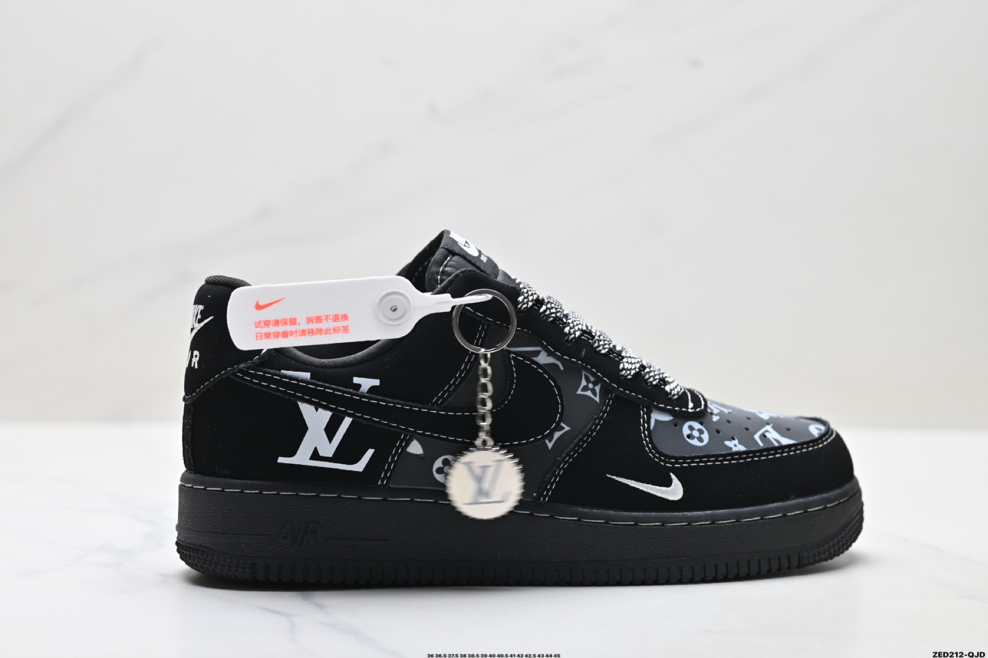 Nike Air Force 1 ’07 Louis Vuitton שחור – קלאסיקה עם טוויסט יוקרתי