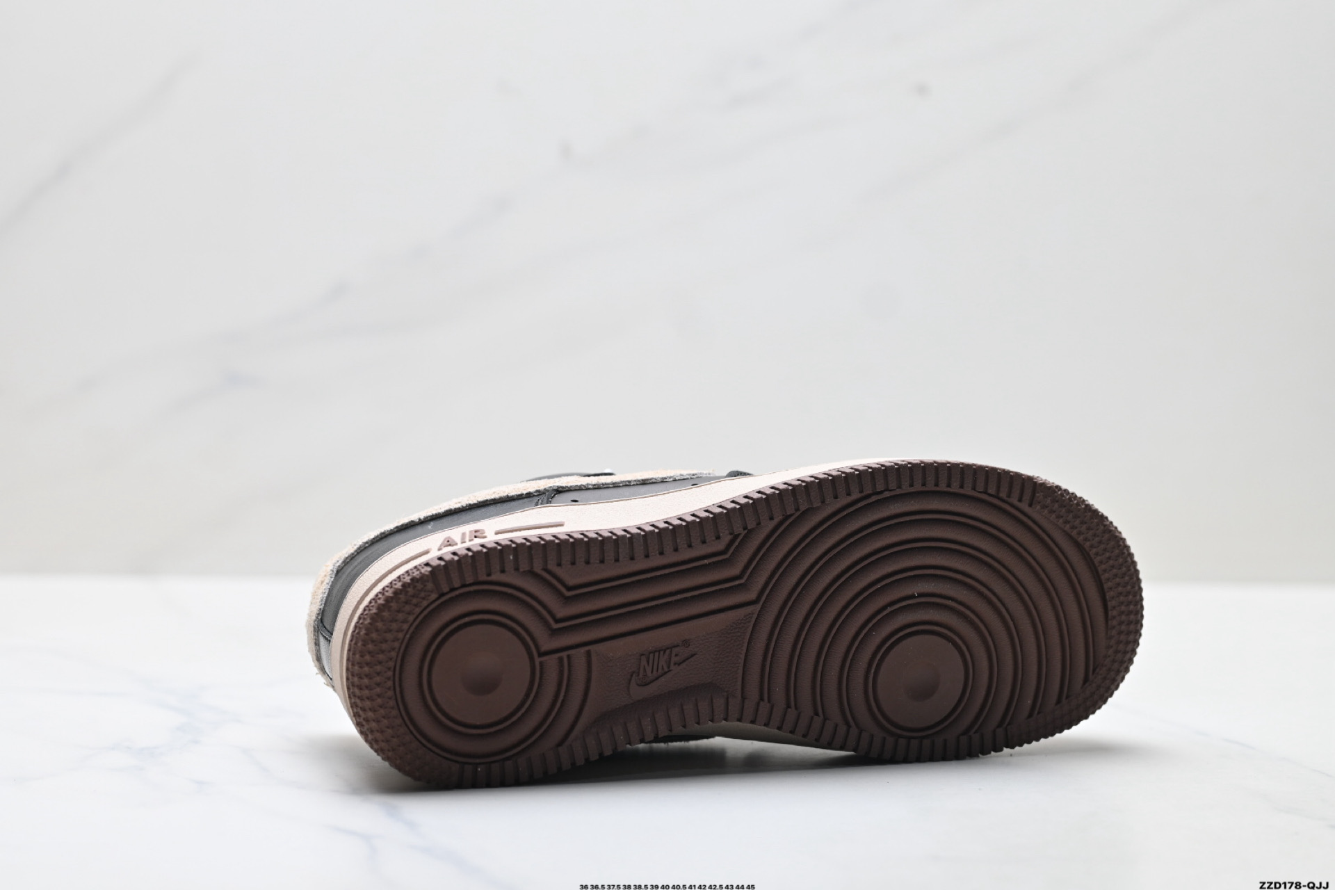 270 NIKE AIR FORCE 1‘07 LV8 CJ9179-200