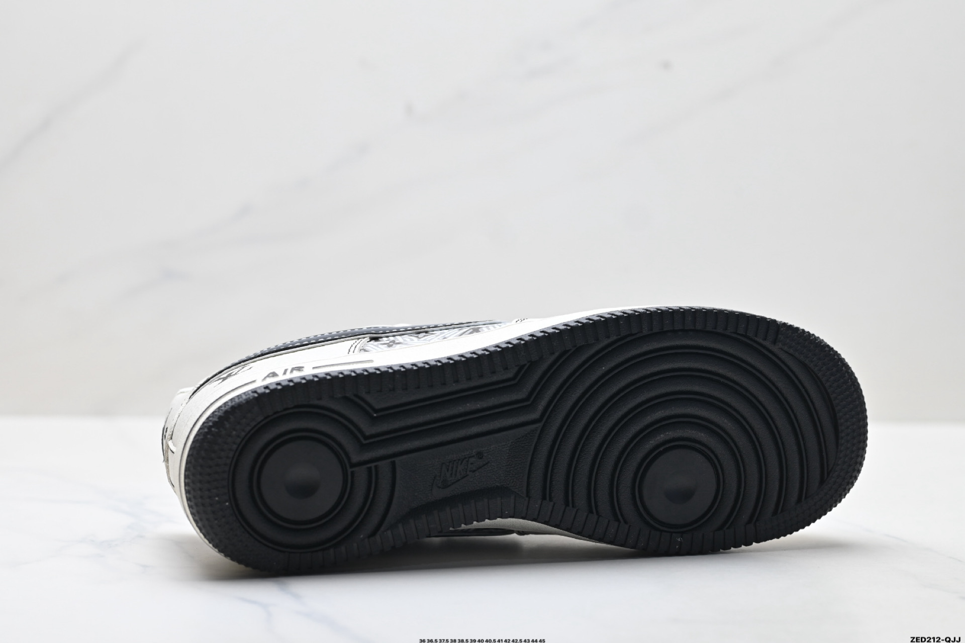 280 NIKE AIR FORCE 1‘07 LV8 SY1388-016