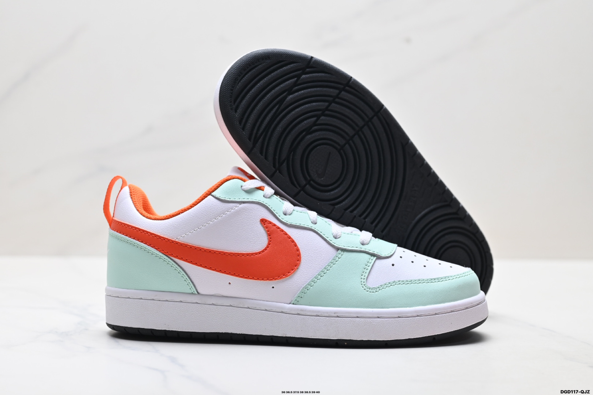 💰100
真标✅耐克 NIKE COURT BOROUGH 低帮百搭透气休闲运动板鞋，经典耐用的设计，兼顾舒适脚感和出众风范，演绎匠心之作。结构性的支撑贴合感结合复古篮球设计，塑就场外全明星风范。
货号:FN3687-181
尺码:36 36.5 37.5 38 38.5 39 40
ID:DGD117-QJZ