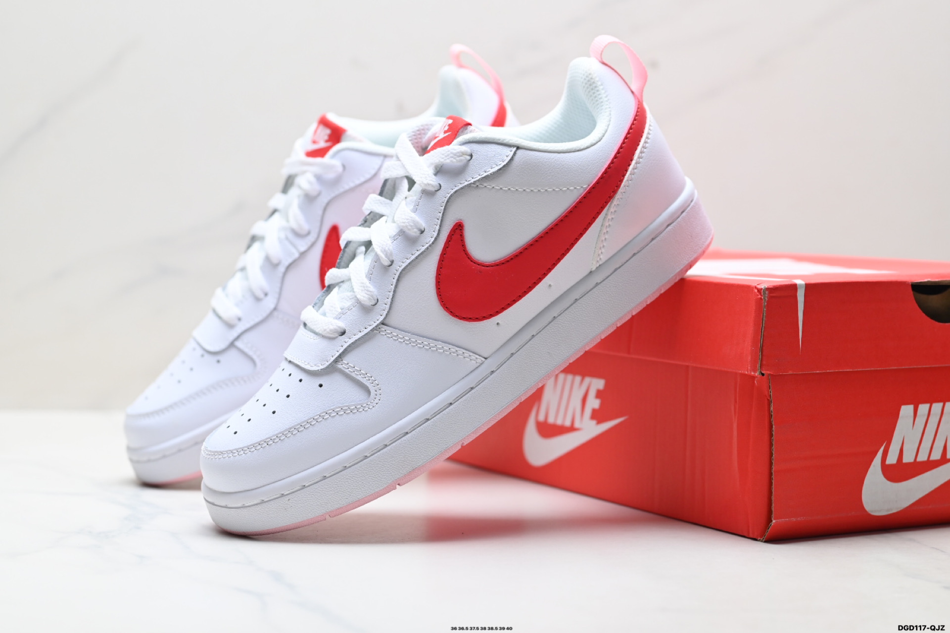 💰100
真标✅耐克 NIKE COURT BOROUGH 低帮百搭透气休闲运动板鞋，经典耐用的设计，兼顾舒适脚感和出众风范，演绎匠心之作。结构性的支撑贴合感结合复古篮球设计，塑就场外全明星风范。
货号:FN3687-181
尺码:36 36.5 37.5 38 38.5 39 40
ID:DGD117-QJZ