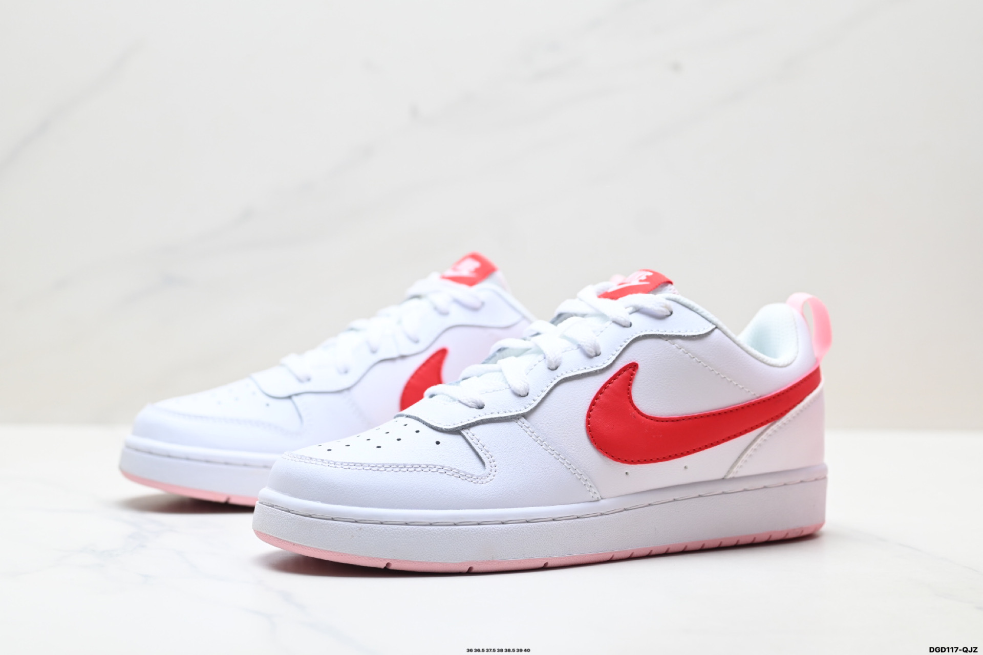 💰100
真标✅耐克 NIKE COURT BOROUGH 低帮百搭透气休闲运动板鞋，经典耐用的设计，兼顾舒适脚感和出众风范，演绎匠心之作。结构性的支撑贴合感结合复古篮球设计，塑就场外全明星风范。
货号:FN3687-181
尺码:36 36.5 37.5 38 38.5 39 40
ID:DGD117-QJZ