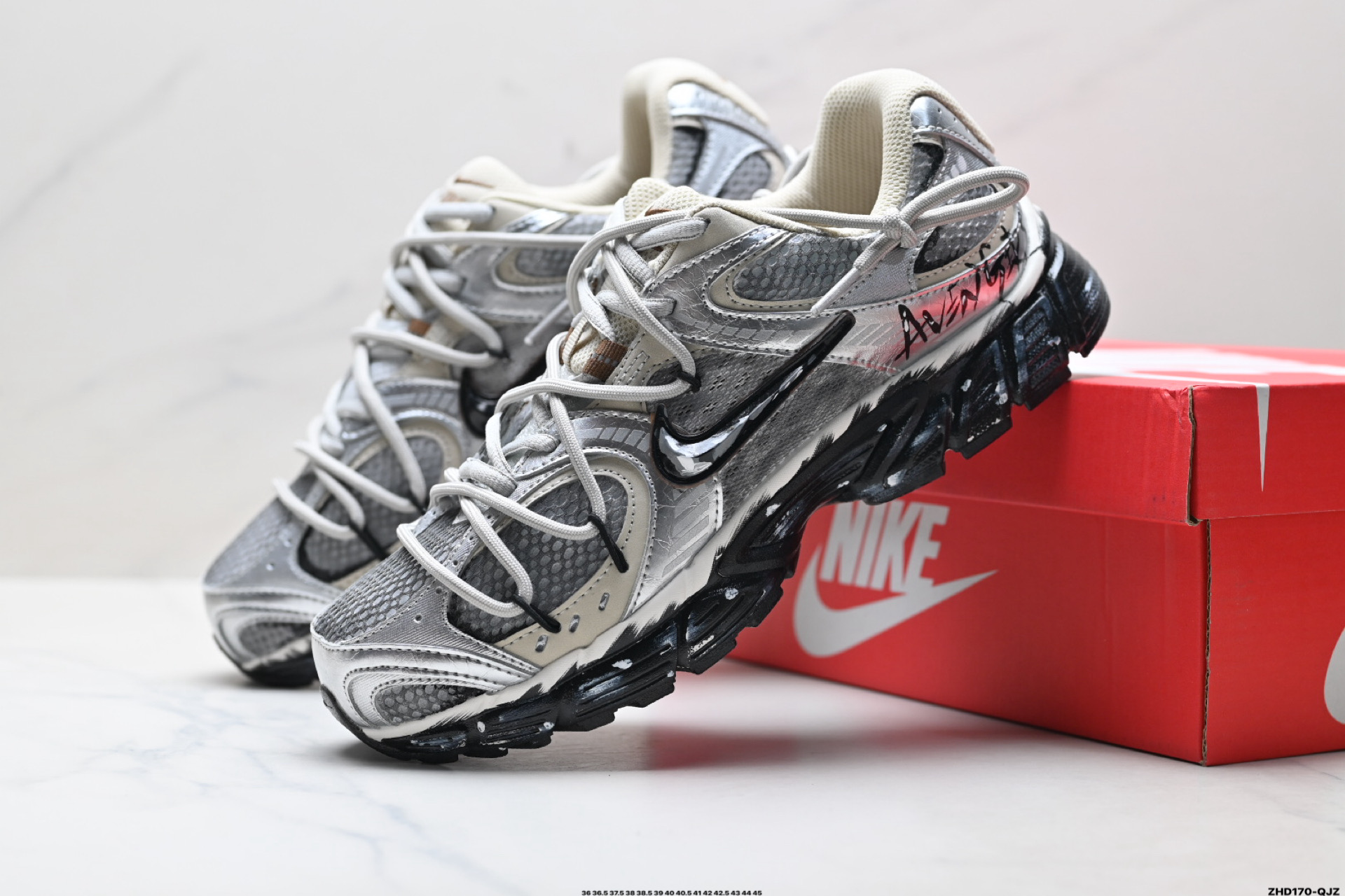 330 NIKE V5 RNR ’DIY’定制 Tekno耐克复古潮流百搭休闲运动旅游老爹鞋 HQ7901-102