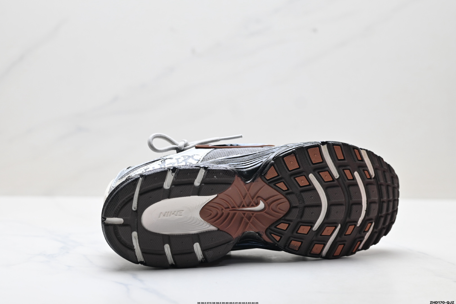 330 NIKE V5 RNR ’DIY’定制 Tekno耐克复古潮流百搭休闲运动旅游老爹鞋 HQ7901-102