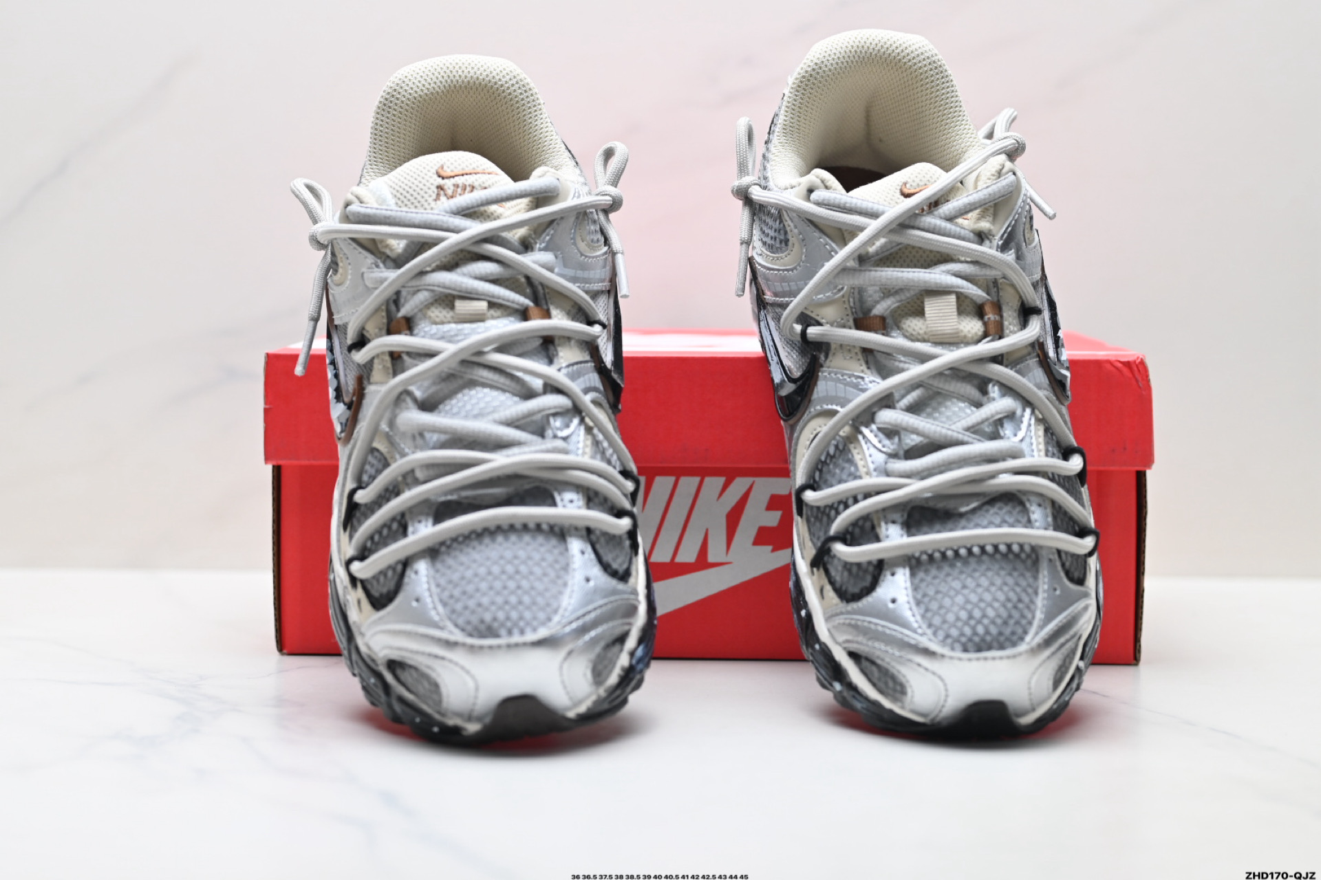 330 NIKE V5 RNR ’DIY’定制 Tekno耐克复古潮流百搭休闲运动旅游老爹鞋 HQ7901-102