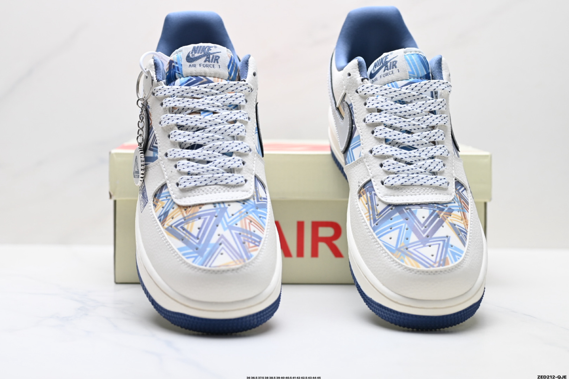 280 NIKE AIR FORCE 1‘07 LV8 XL1979-122