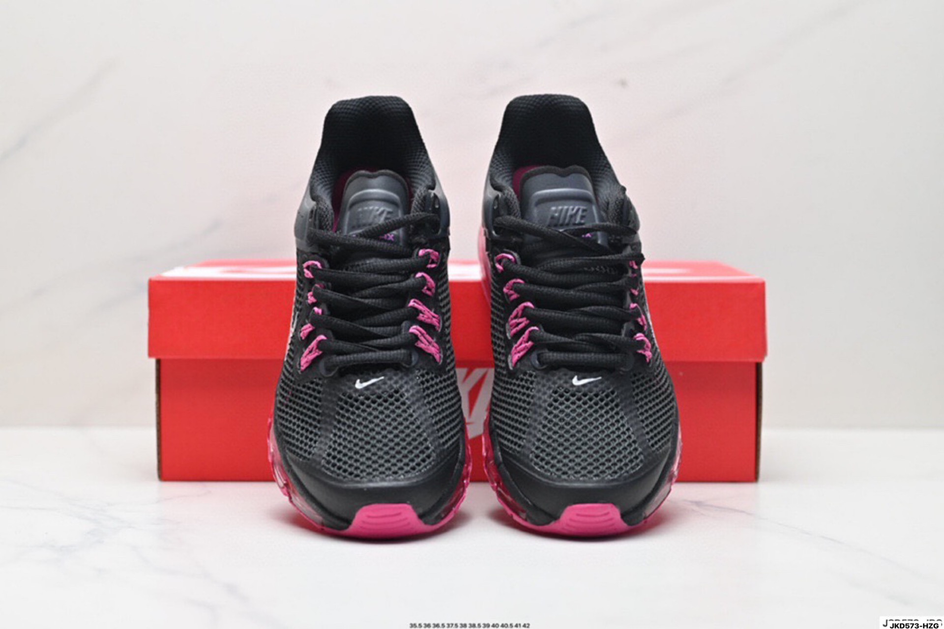 180 Nike Air Max 2013 联名气垫跑鞋 整体依旧以Stussy标志性的麻布编织材质覆盖 HF3660-101-Chinese UA Cheap High Quatity Brand Clothes Bags handbags Sneakers wholesale wholesaler seller from China Factory suppliers Fashion Clothing Shoes best Quality Beautiful Price 180 Nike Air Max 2013 联名气垫跑鞋 整体依旧以Stussy标志性的麻布编织材质覆盖 HF3660-101