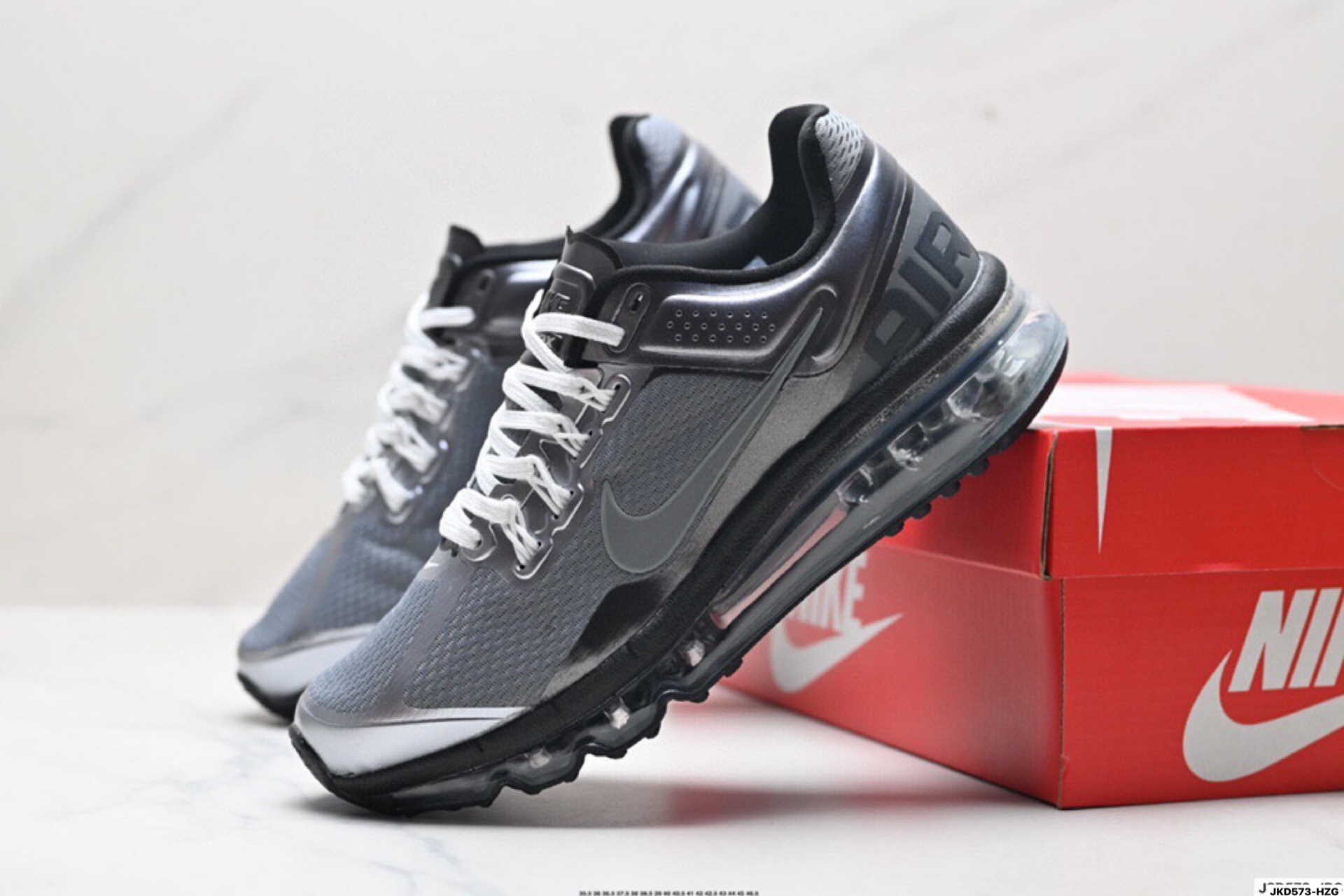 180 Nike Air Max 2013 联名气垫跑鞋 HF3660-101