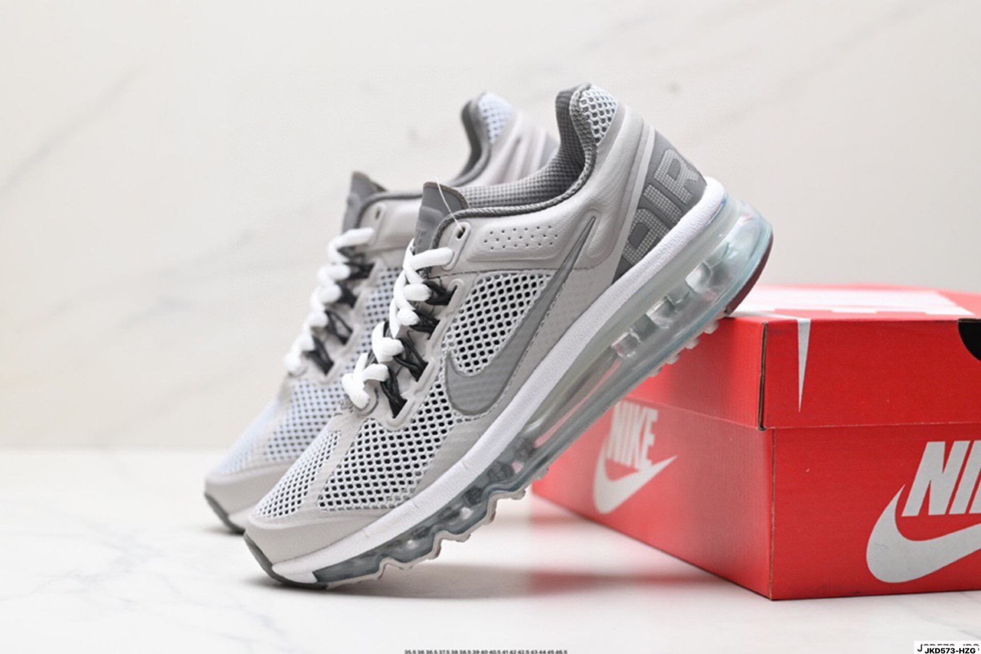 180 Nike Air Max 2013 联名气垫跑鞋 HF3660-101