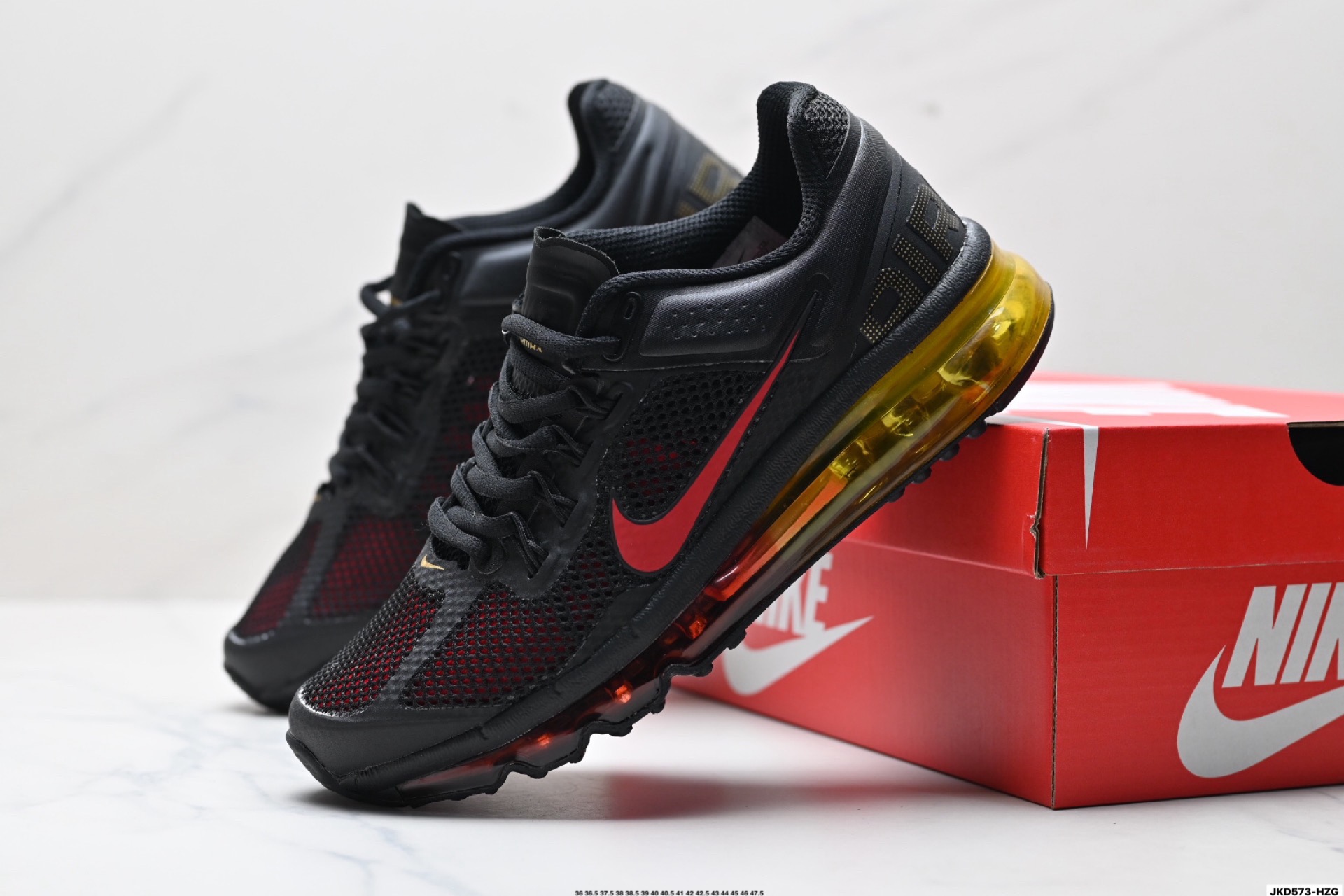 180 Nike Air Max 2013 联名气垫跑鞋 HF3660-101
