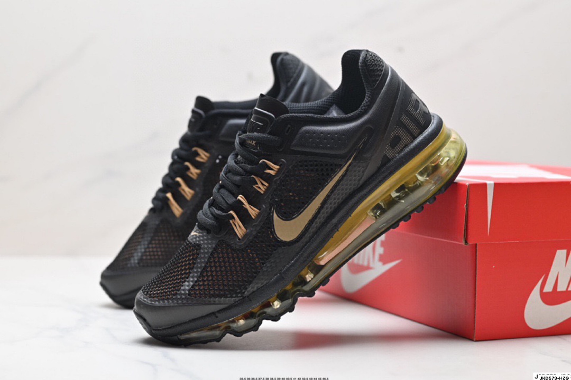 180 Nike Air Max 2013 联名气垫跑鞋 HF3660-101