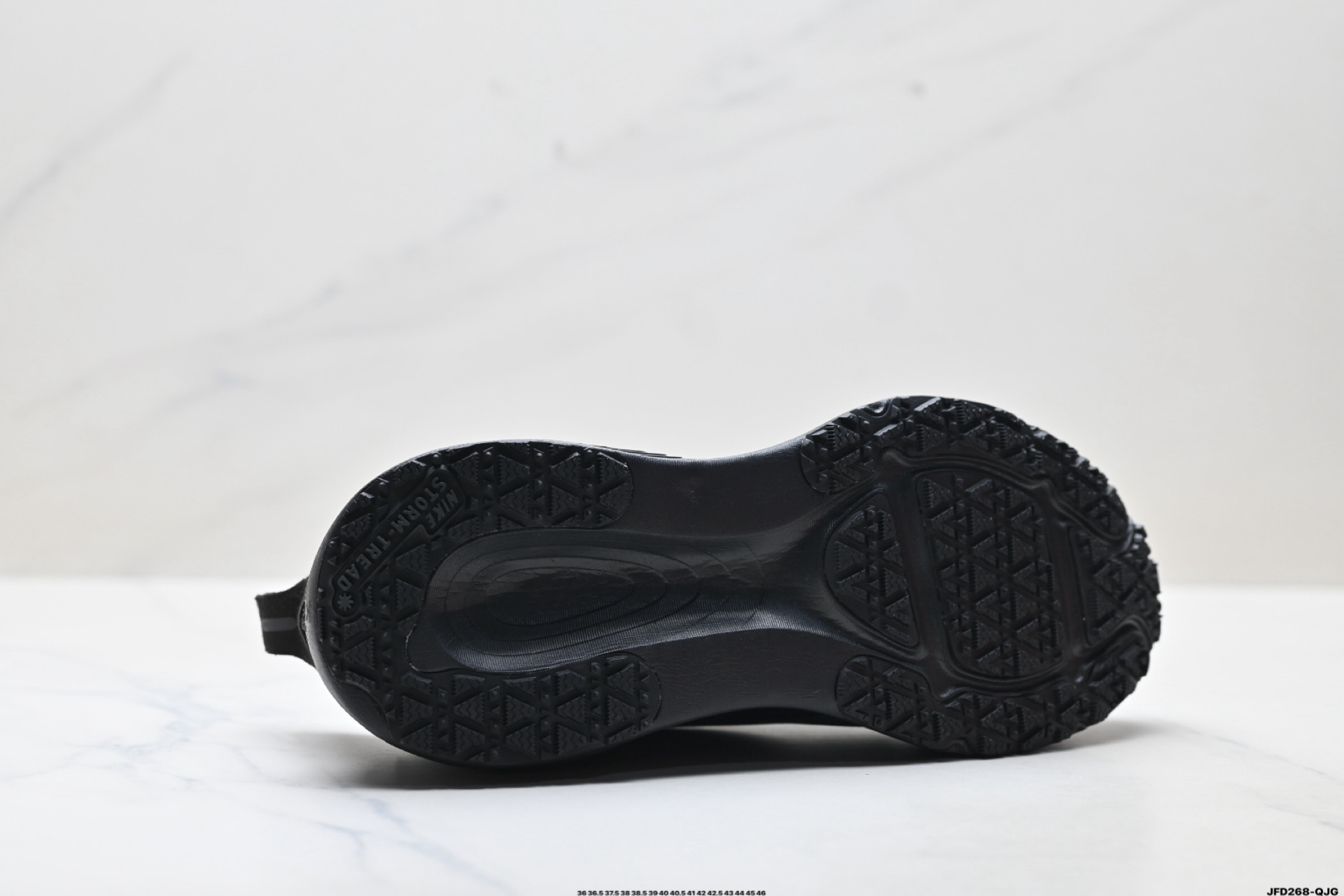 190 Nike VOMERO 18 GTX 耐克 舒适减震防滑 低帮跑步鞋 HQ7001-001-Chinese UA Cheap High Quatity Brand Clothes Bags handbags Sneakers wholesale wholesaler seller from China Factory suppliers Fashion Clothing Shoes best Quality Beautiful Price 190 Nike VOMERO 18 GTX 耐克 舒适减震防滑 低帮跑步鞋 HQ7001-001