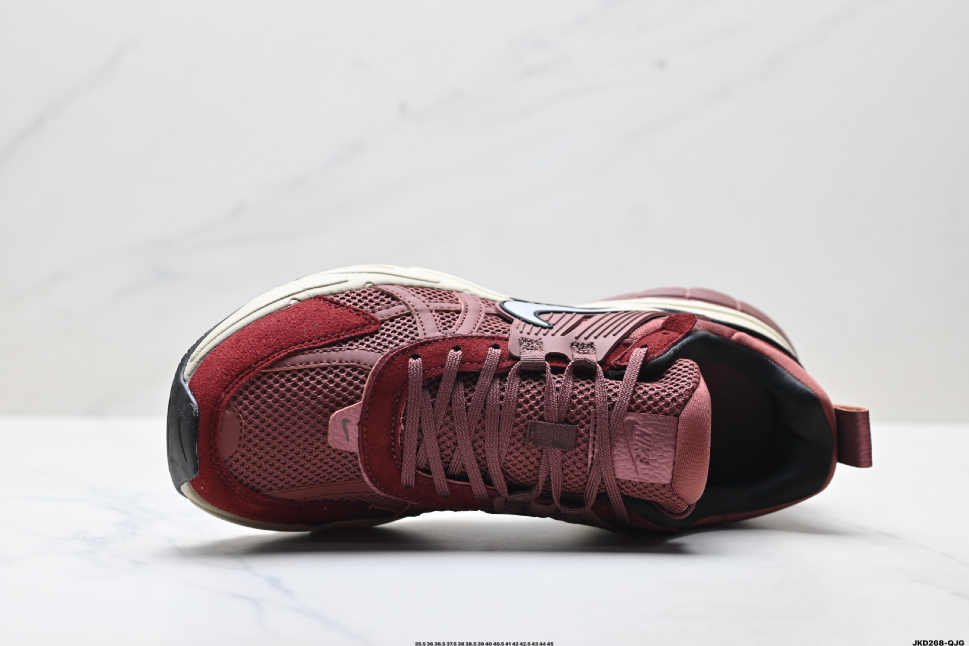 180 NIKE V2K RUN 复古风潮 耐克 网面透气运动鞋 灰银 FN6703-201