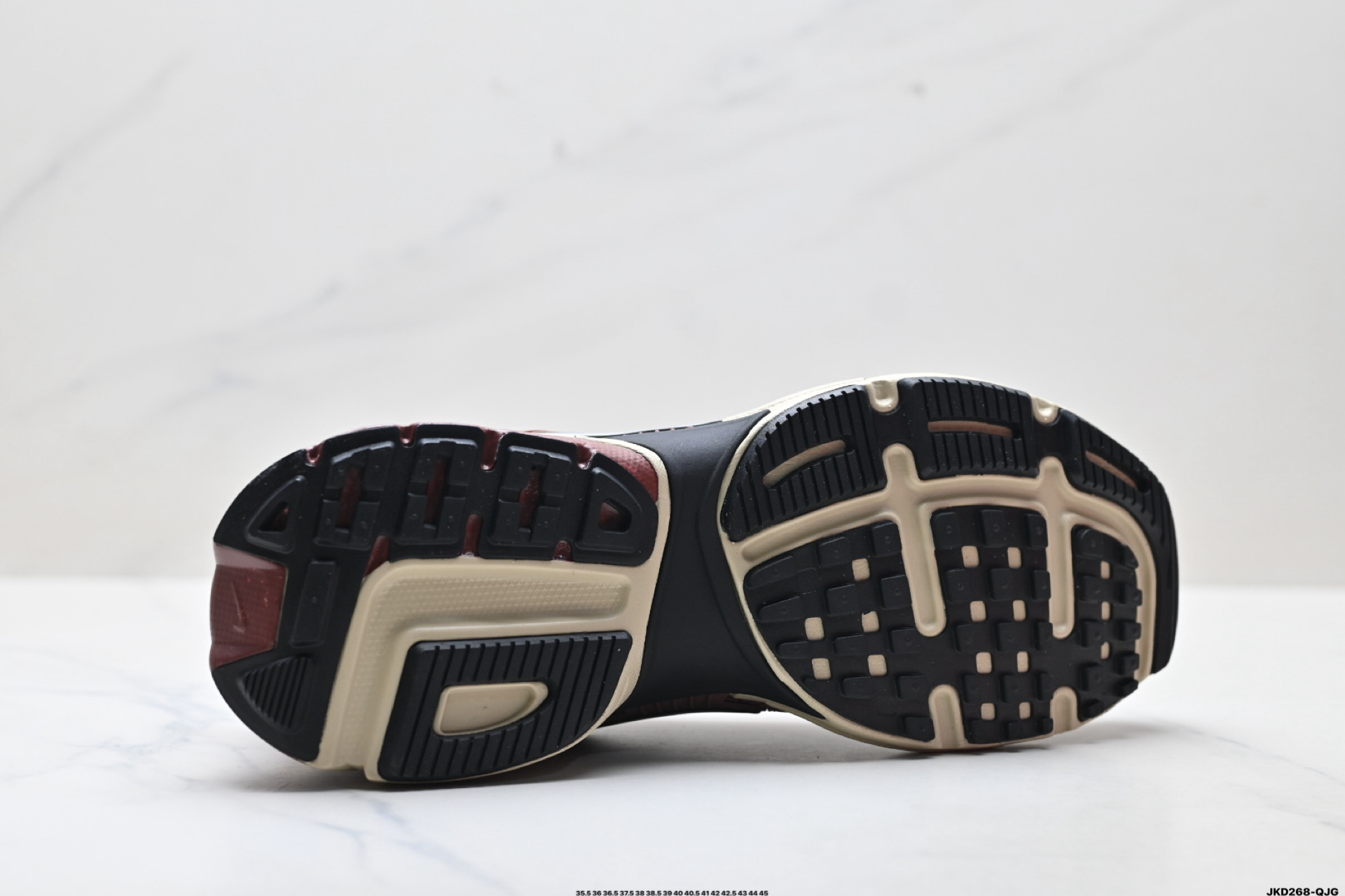 180 NIKE V2K RUN 复古风潮 耐克 网面透气运动鞋 灰银 FN6703-201