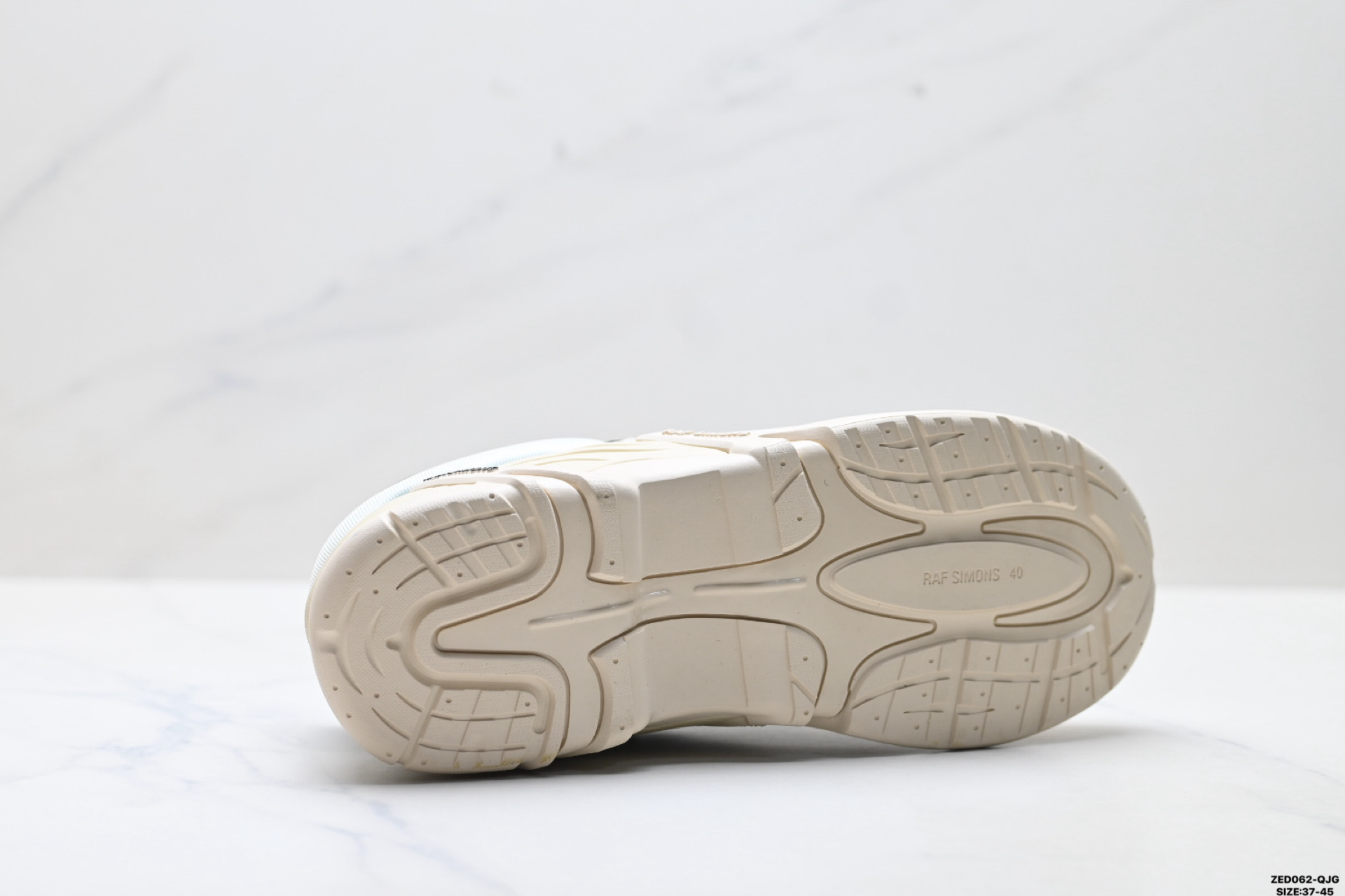 RAF SIMONS CYLON-21 潮流运动 织物皮革 圆头系带 低帮休闲鞋 HR740009L-3307